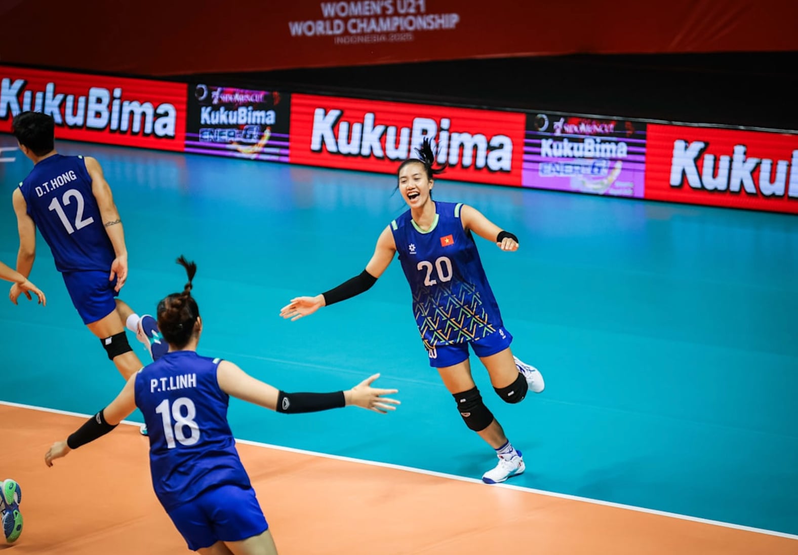 - Foto 1.  - Ảnh 1.