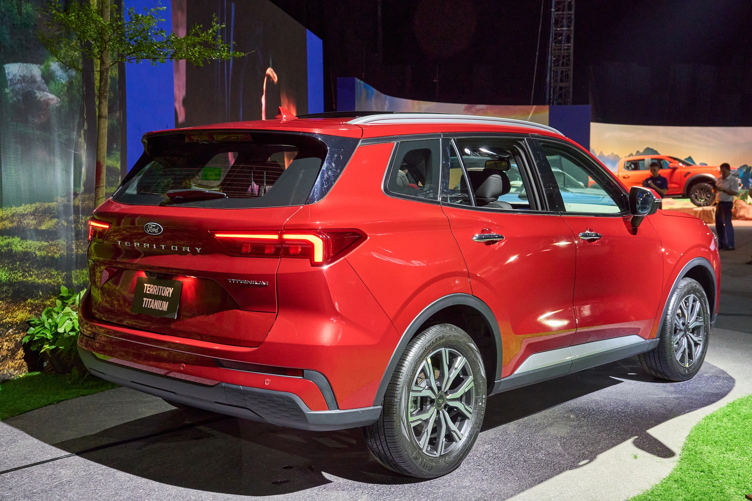 Ford Territory 2025 làm mới thiết kế, giá từ 762 triệu đồng - Ảnh 4.
