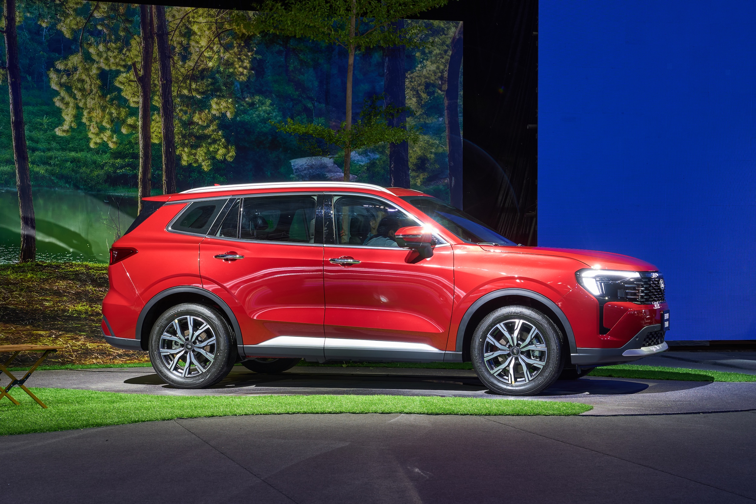 Ford Territory 2025 làm mới thiết kế, giá từ 762 triệu đồng - Ảnh 10.