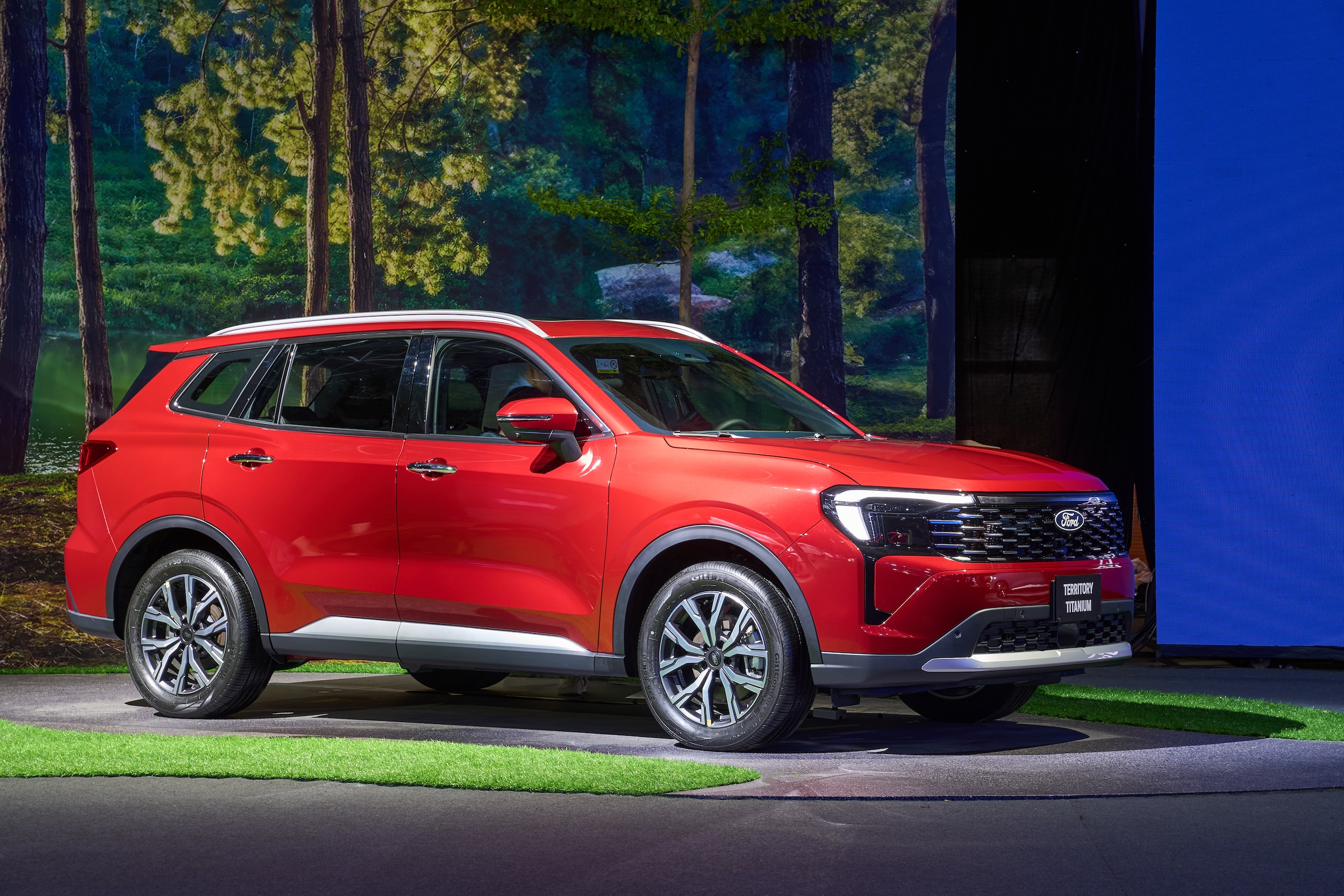Ford Territory 2025 làm mới thiết kế, giá từ 762 triệu đồng - Ảnh 2.