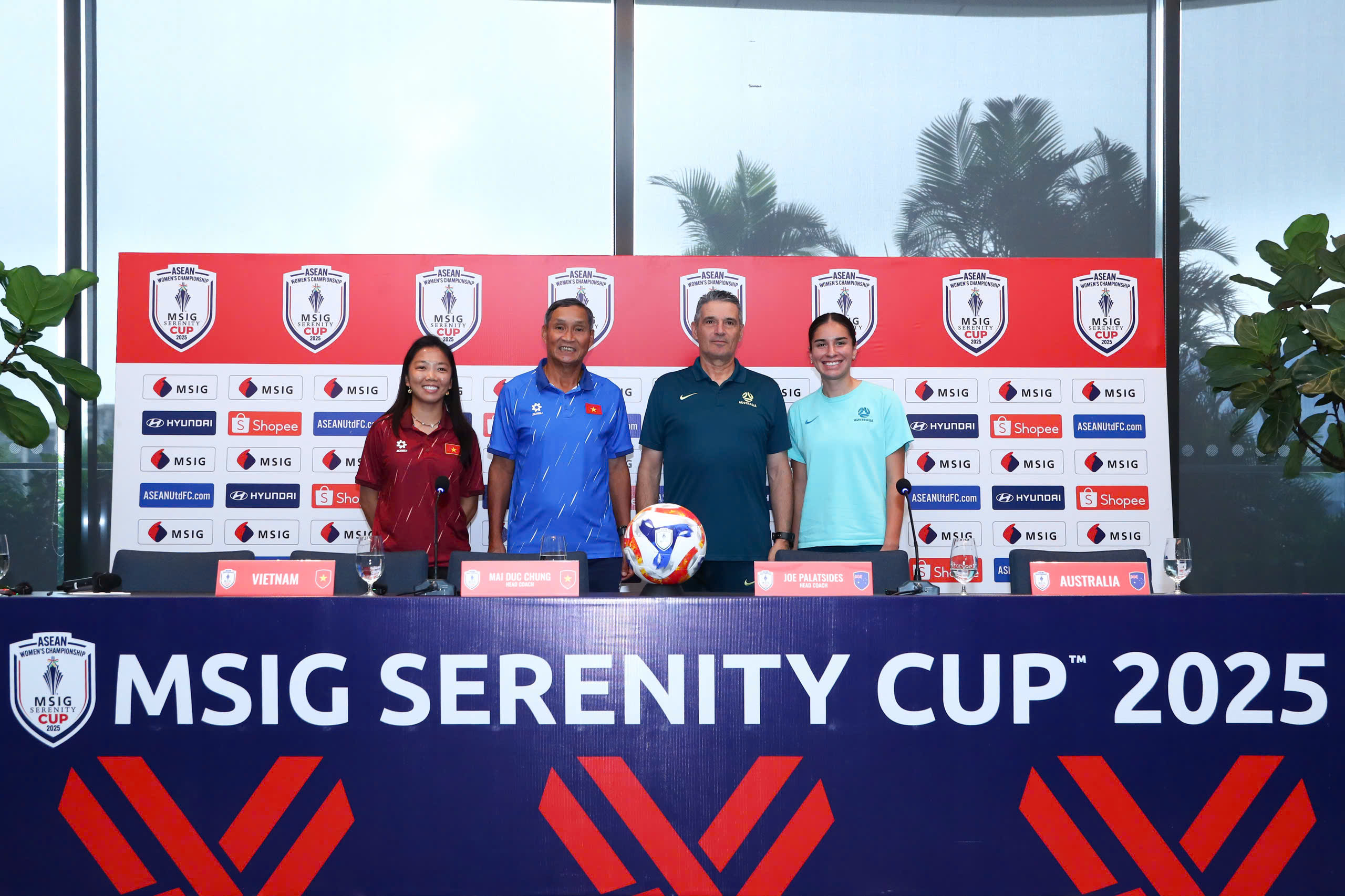 HLV Úc: 'Tôi không muốn nói đến cá nhân nào của đội tuyển nữ Việt Nam, vì' - Ảnh 2.