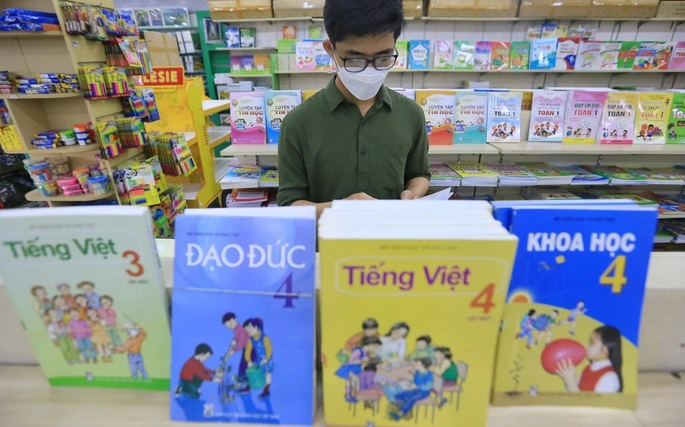 Sửa đổi chương trình học sau sáp nhập: Có nhiều thách thức cho giáo viên, học sinh  - Ảnh 1.