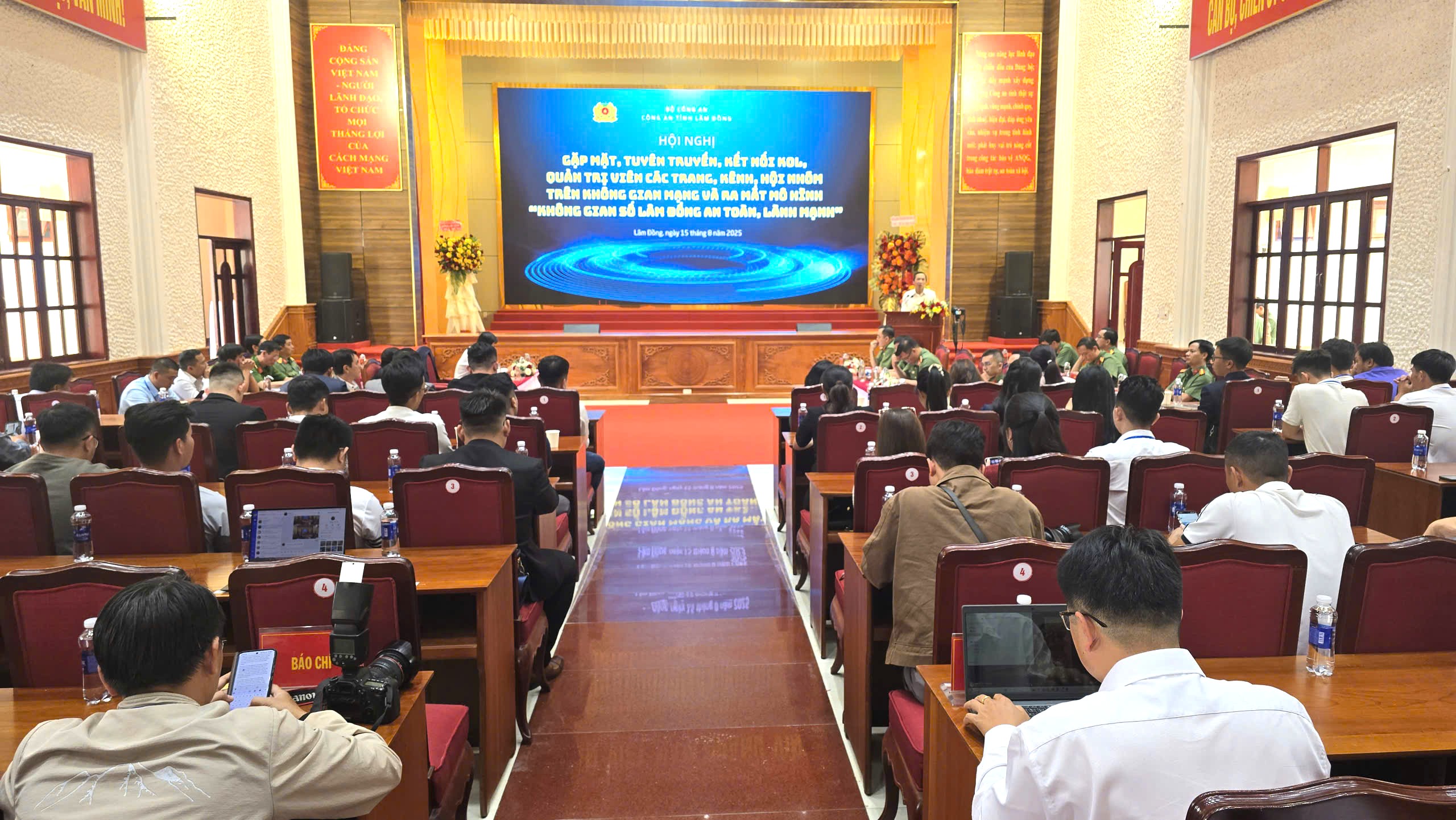 Gặp mặt, kết nối KOL những người có ảnh hưởng trên mạng xã hội - Ảnh 1.