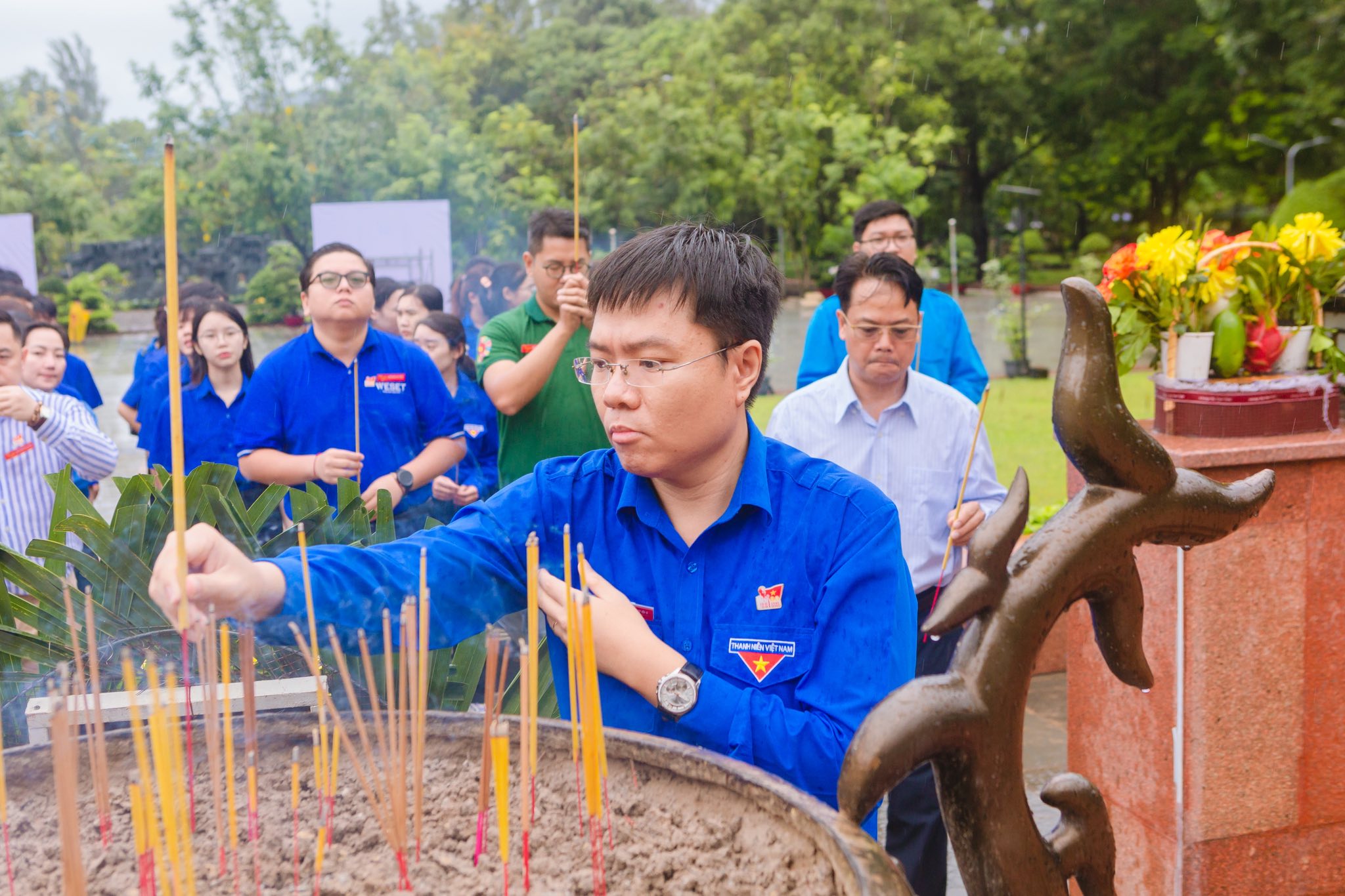 Hành trình ‘Tôi yêu Tổ quốc tôi’ từ Côn Đảo thiêng liêng - Ảnh 2.