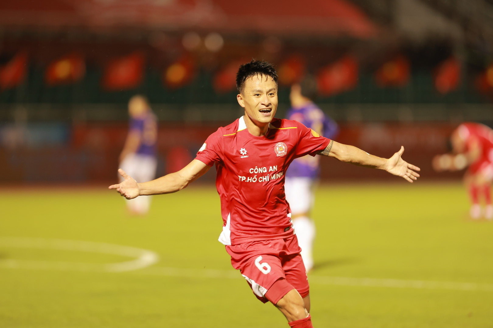 CLB Công an TP.HCM thăng hoa trận ra mắt V-League, Tiến Linh tỏa sáng rực rỡ - Ảnh 7.