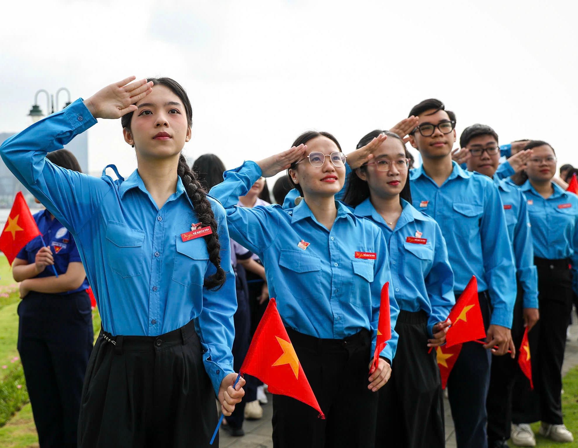 Lễ chào cờ đặc biệt khẳng định niềm tự hào 'Tôi yêu Tổ quốc tôi' - Ảnh 2.