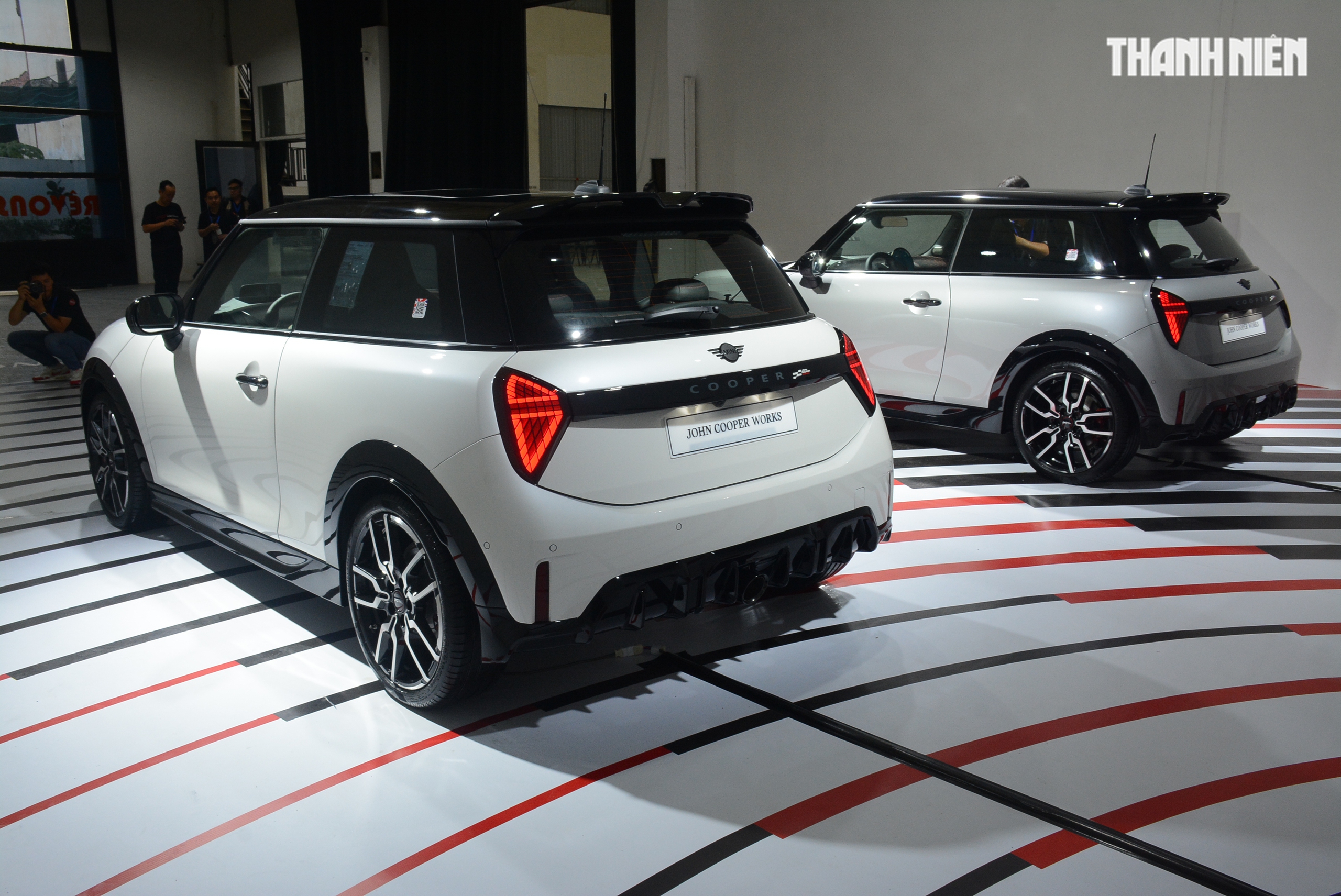 Ô tô hạng sang cỡ nhỏ đậm chất chơi MINI John Cooper Works 2025 có gì mới? - Ảnh 5.