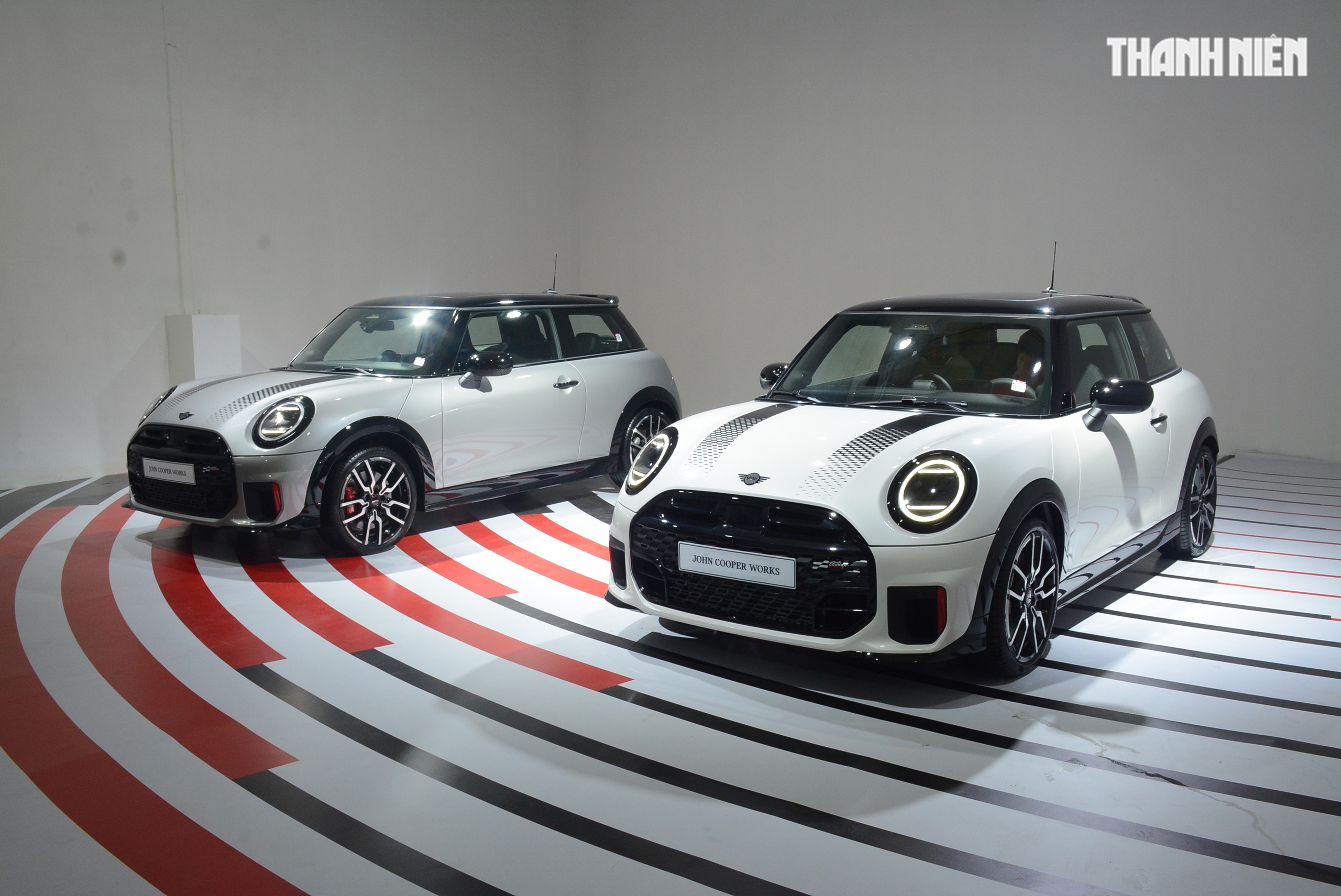 Ô tô hạng sang cỡ nhỏ đậm chất chơi MINI John Cooper Works 2025 có gì mới? - Ảnh 6.