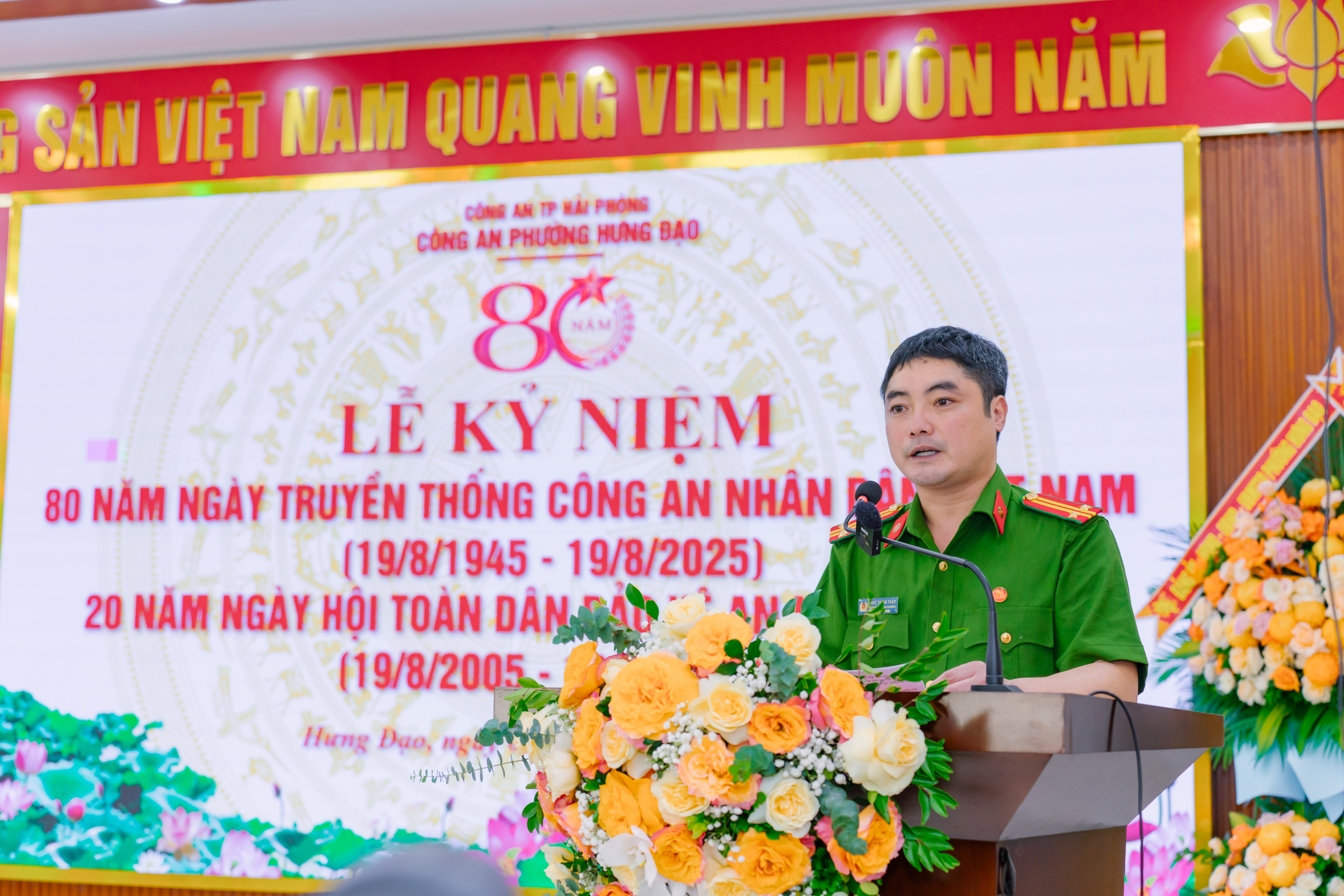 Giữ Tổ quốc bình yên: Từ 'khắc tinh' tội phạm đến trưởng công an phường của dân- Ảnh 2. Giữ Tổ quốc bình yên: Từ 'khắc tinh' tội phạm đến trưởng công an phường của dân- Ảnh 2.