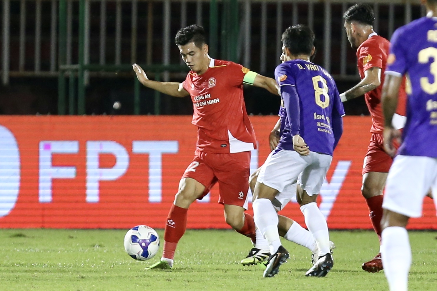 CLB Công an TP.HCM thăng hoa trận ra mắt V-League, Tiến Linh tỏa sáng rực rỡ - Ảnh 6.