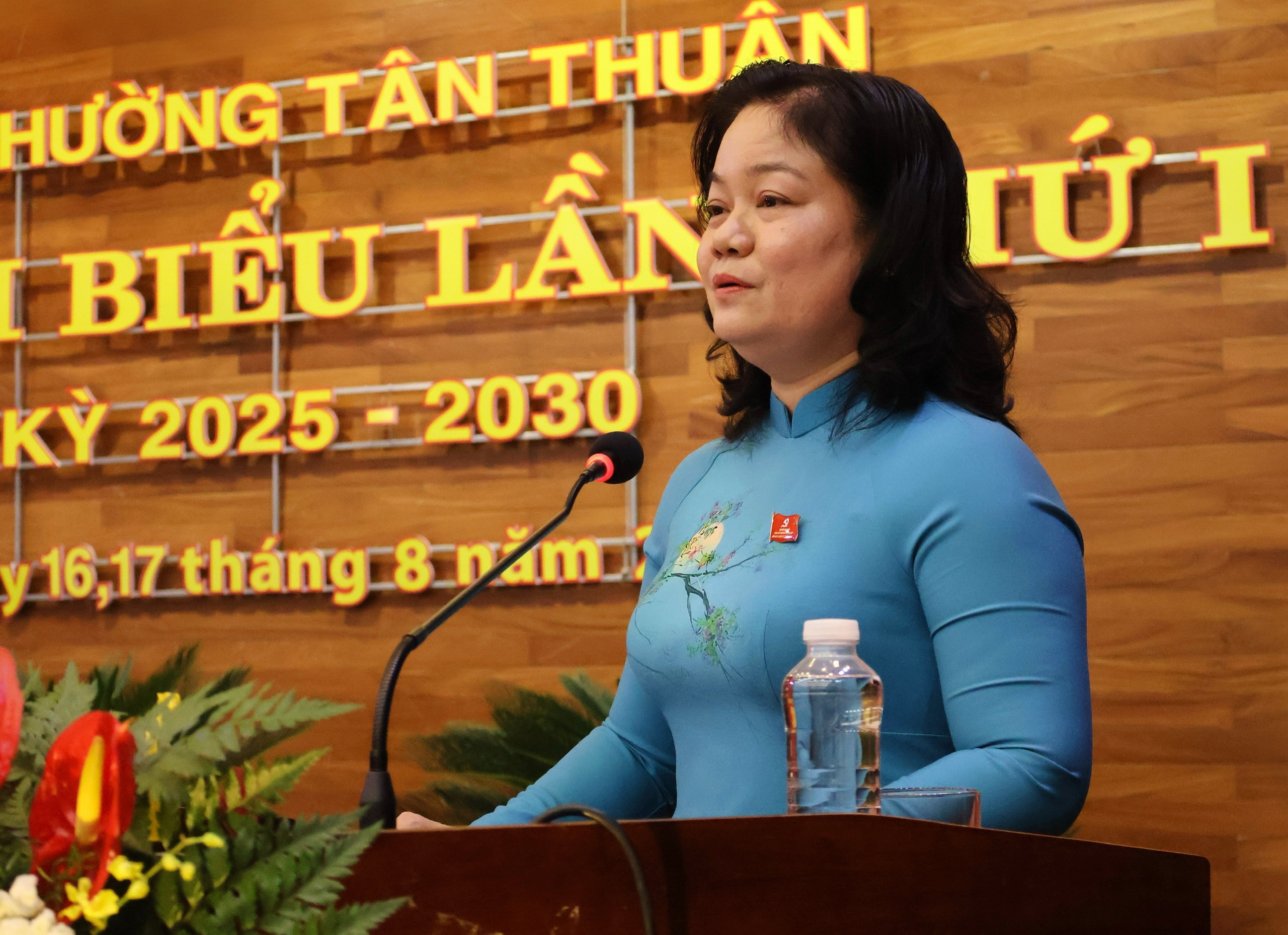 TP.HCM: Bà Hàng Thị Thu Nga làm Bí thư Đảng ủy phường Tân Thuận- Ảnh 3. TP.HCM: Bà Hàng Thị Thu Nga làm Bí thư Đảng ủy phường Tân Thuận- Ảnh 3.