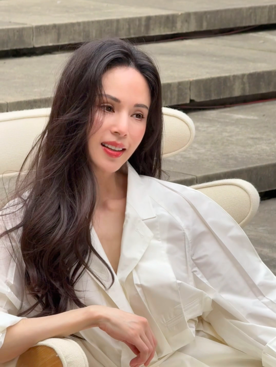 'Tiểu Long Nữ' Lý Nhược Đồng rạng rỡ ở tuổi 59, không quan tâm chuyện hết thời   - Ảnh 2.