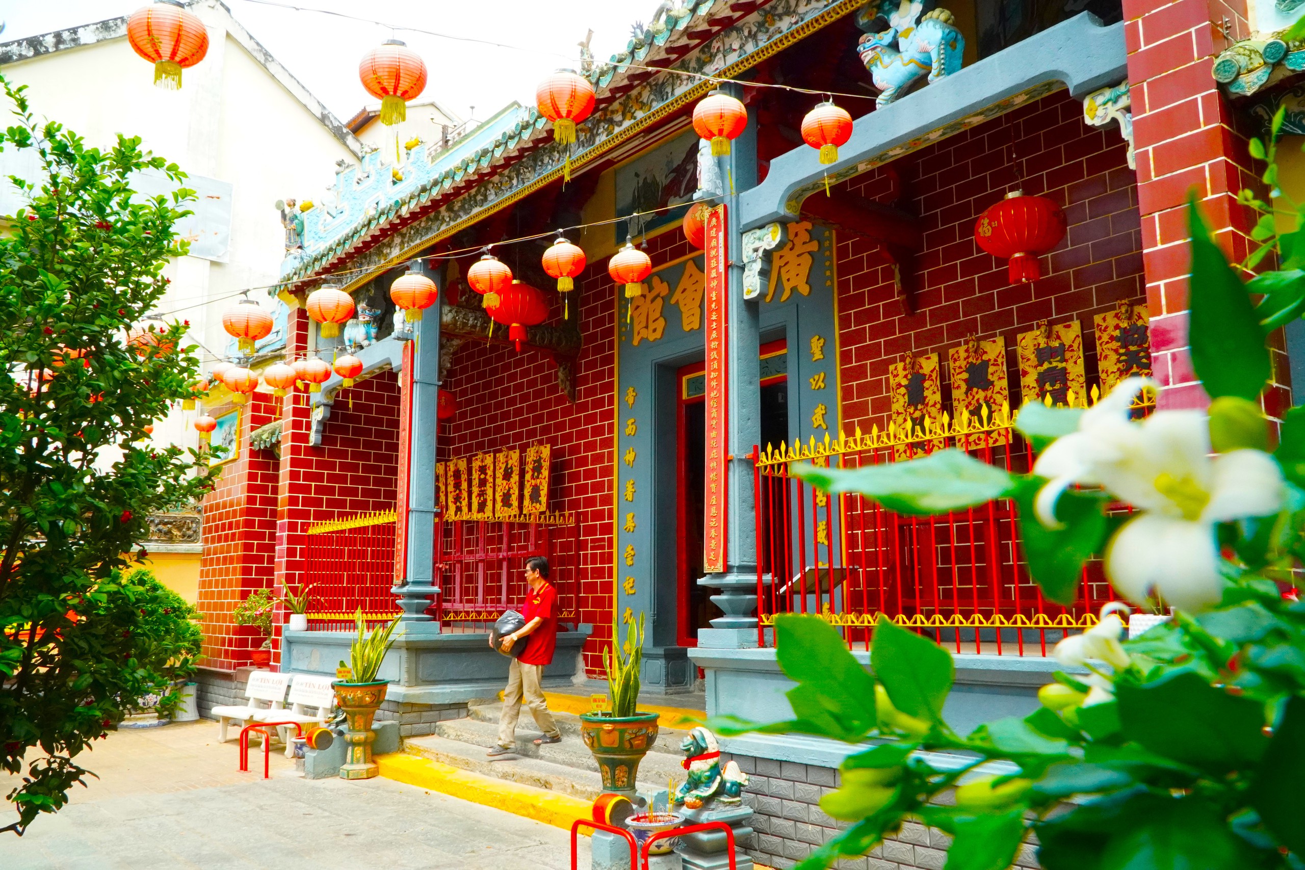 Độc đáo ngôi chùa cổ gần 130 năm tuổi ở bến Ninh Kiều- Ảnh 2. Độc đáo ngôi chùa cổ gần 130 năm tuổi ở bến Ninh Kiều- Ảnh 2.