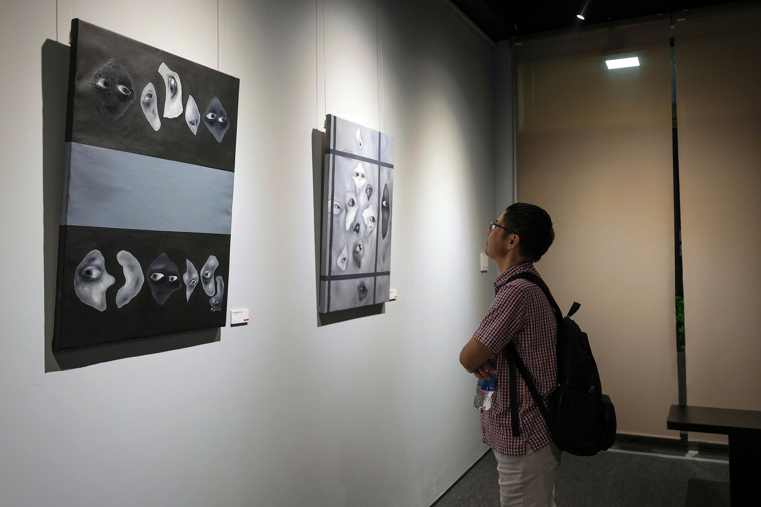 Unikátní vizuální řezy v „Jiných já“ – Fotografie 4. Lát cắt thị giác độc đáo ở 'Những cái tôi khác lạ'- Ảnh 4.