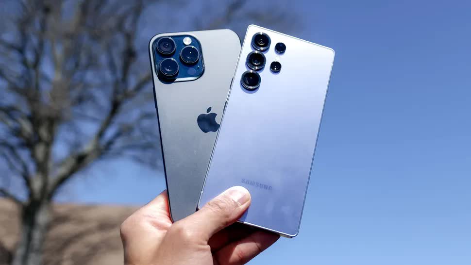iPhone đối mặt với mối đe dọa lớn từ Samsung - Ảnh 1.