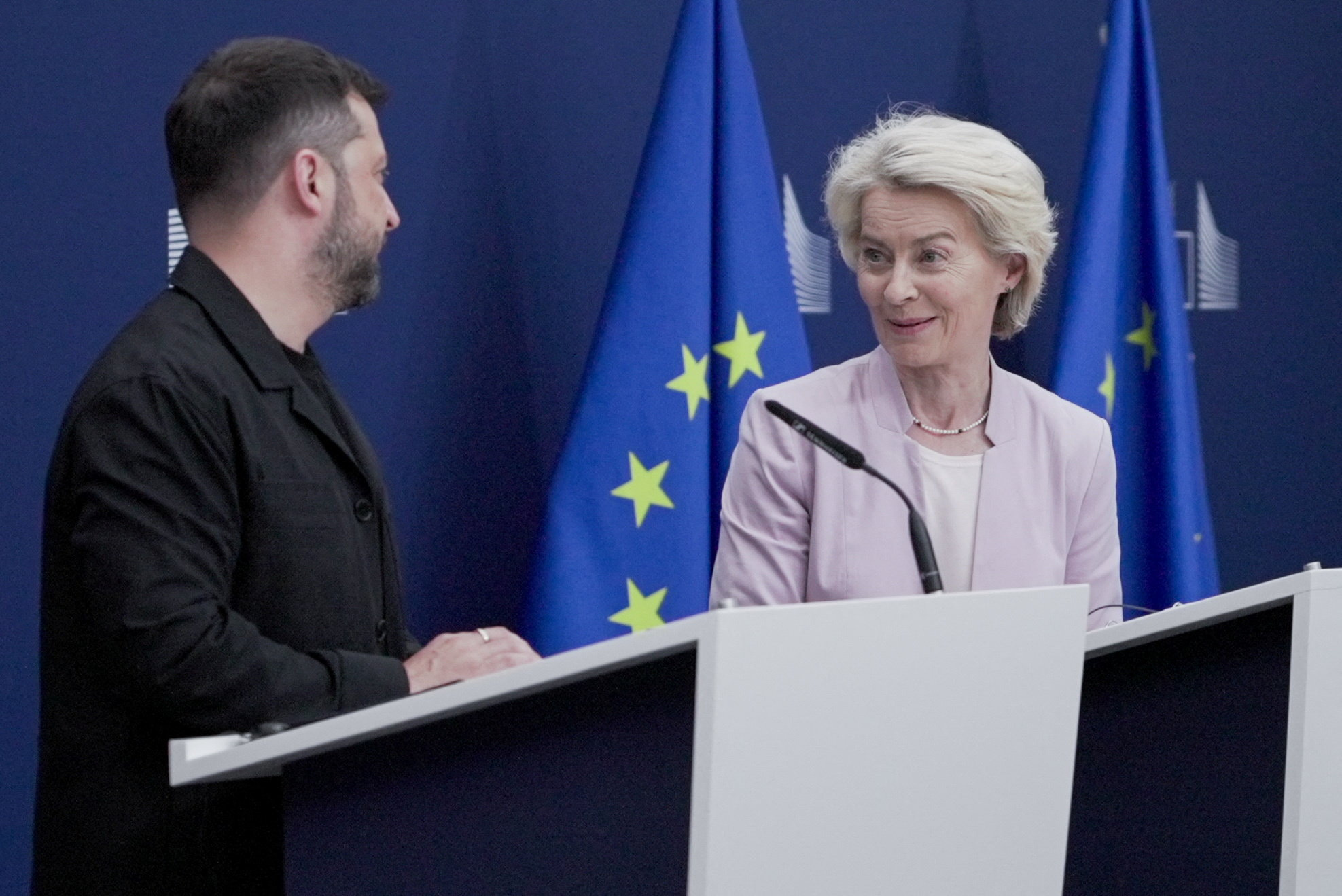 Các nhà lãnh đạo châu Âu đến Washington cùng tổng thống Ukraine - Ảnh 1.