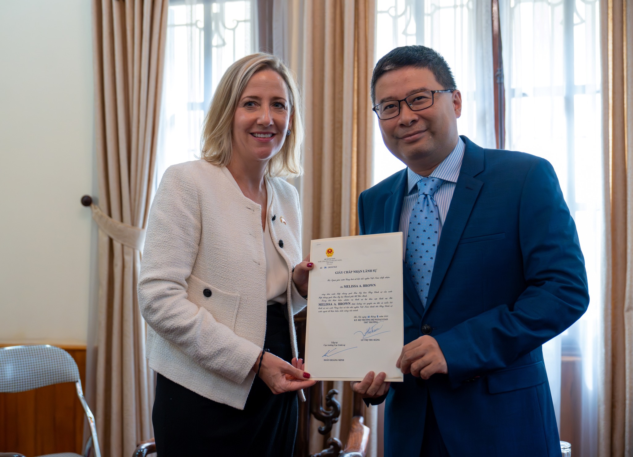 Tân Tổng lãnh sự Mỹ Melissa A. Brown: Tôi nóng lòng khám phá TP.HCM - Ảnh 1.