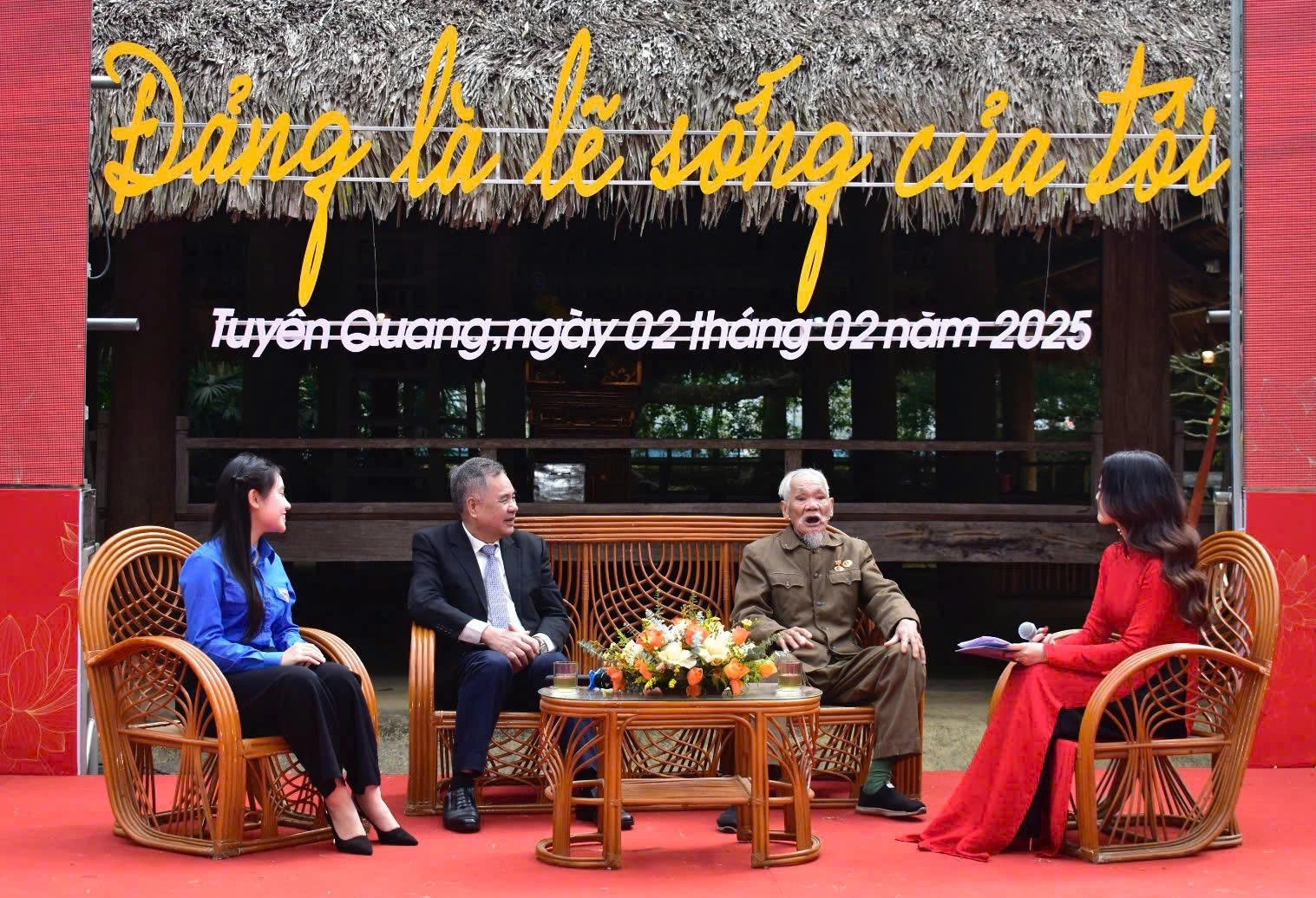 Những ng&agrave;y '&ocirc;ng K&eacute;' ở  T&acirc;n Tr&agrave;o- Ảnh 1.