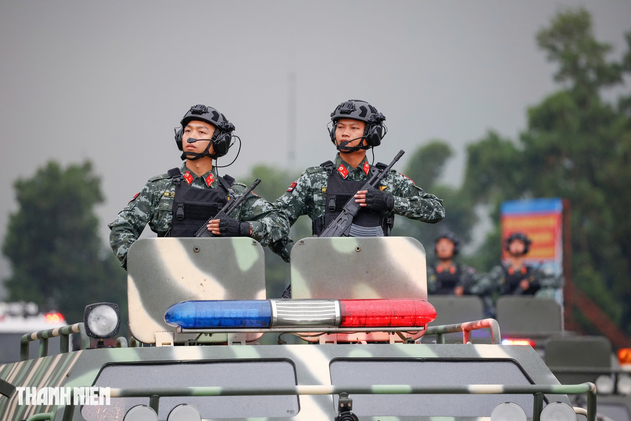 Ngắm dàn xe bọc thép và chống khủng bố tại diễu binh A80 của công an - Ảnh 18. Ngắm dàn xe bọc thép và chống khủng bố tại diễu binh A80 của công an - Ảnh 18.