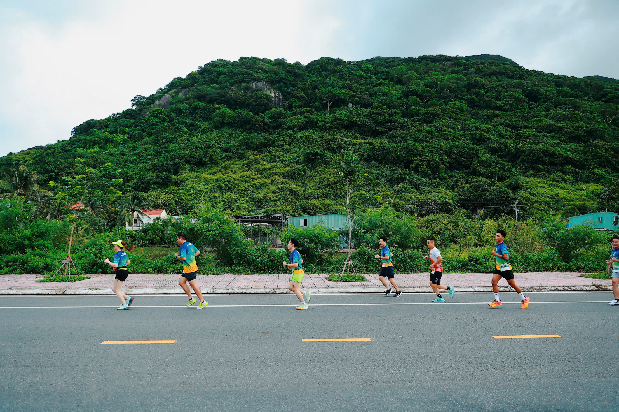 Marathon ở đặc khu Côn Đảo: Chạy những cung đường như tranh, cùng bảo vệ rùa biển - Ảnh 12.