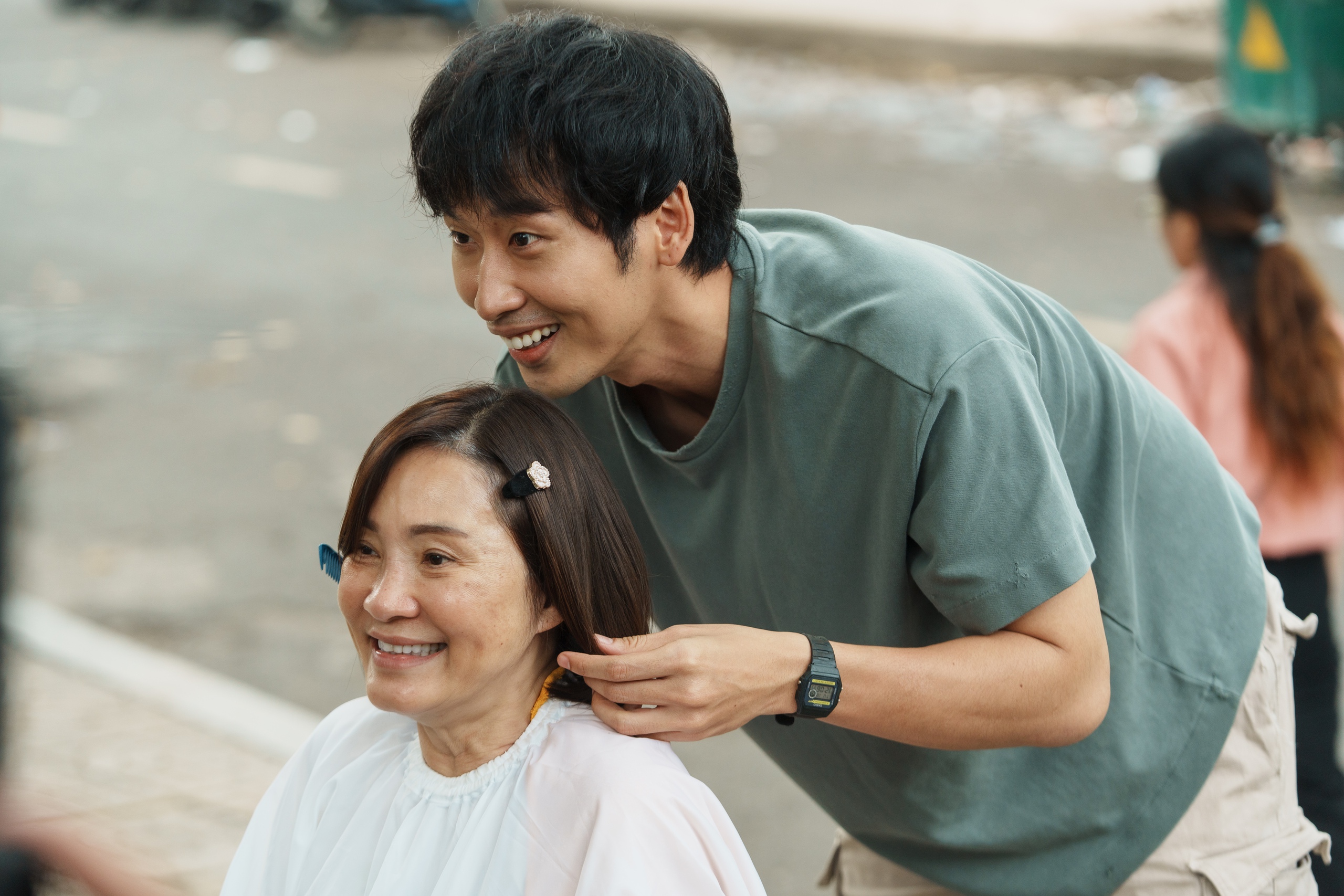 Phim có Hồng Đào - Tuấn Trần bị ‘vượt mặt’ ở phòng vé - Ảnh 2.