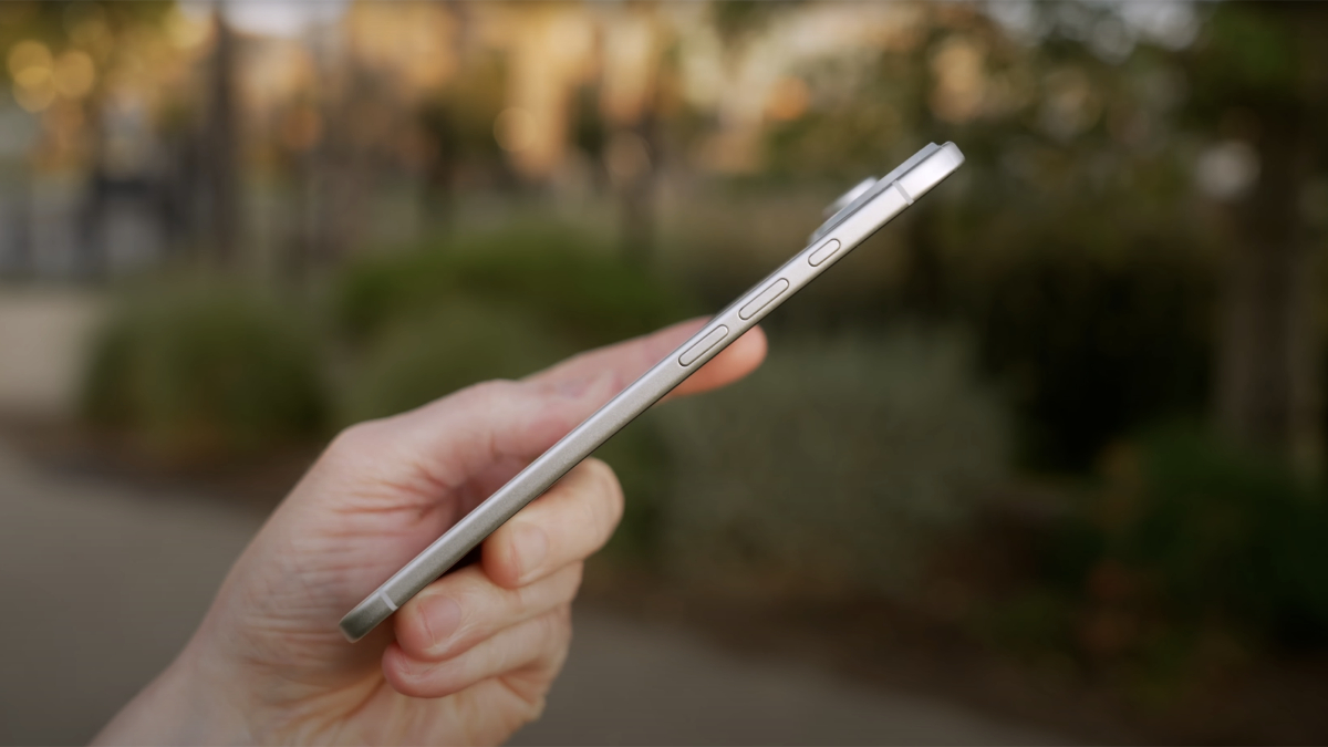 iPhone 18 Air là mẫu iPhone rẻ nhất vào mùa thu năm sau - Ảnh 1.