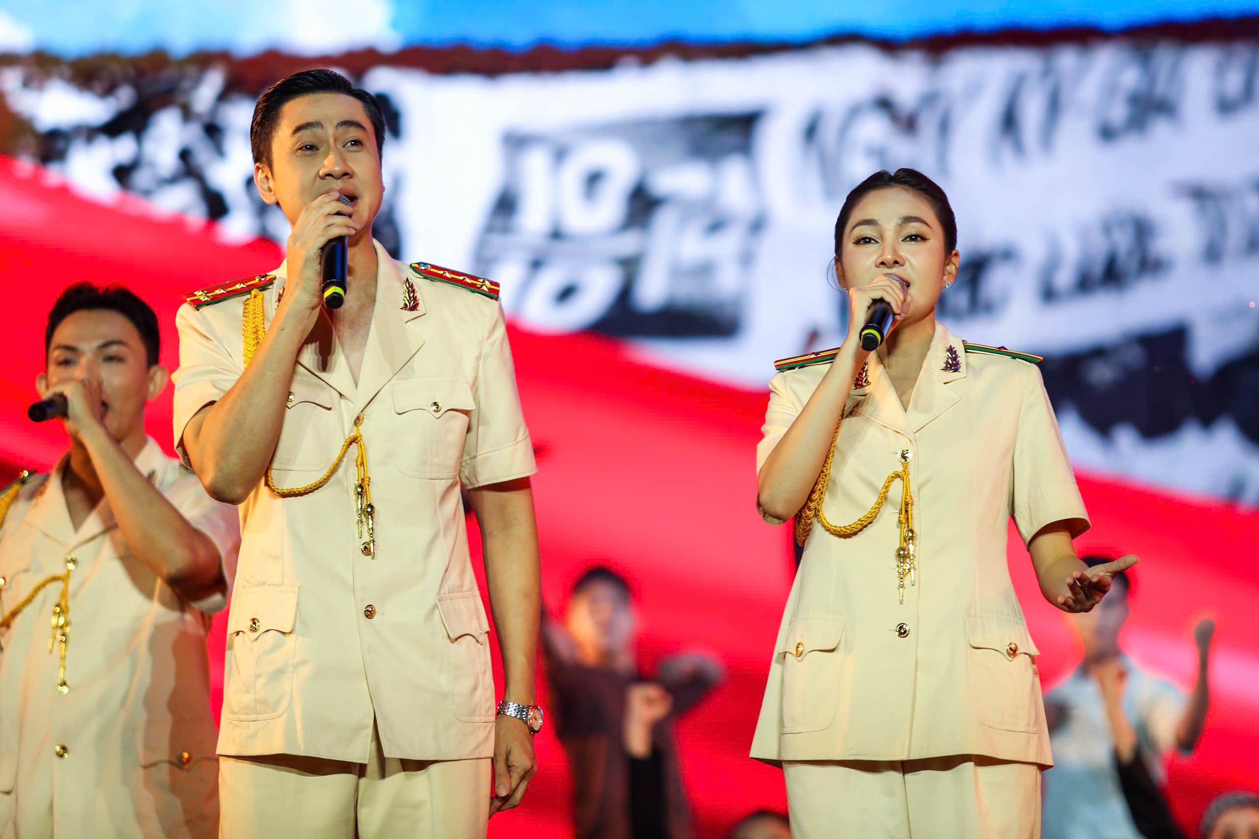 Công an TP.HCM họp mặt kỷ niệm 80 năm ngày truyền thống CAND - Ảnh 7.
