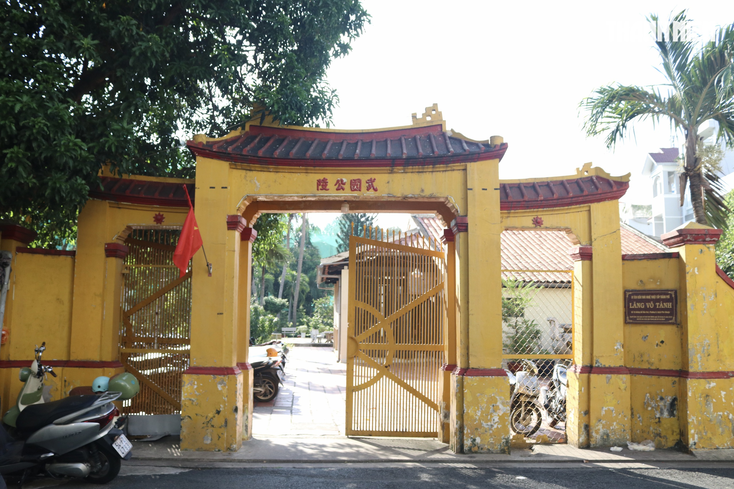 Mộ cổ 223 năm ở TP.HCM, của tướng phò chúa Nguyễn tự thiêu để cứu binh lính- Ảnh 1. Mộ cổ 223 năm ở TP.HCM, của tướng phò chúa Nguyễn tự thiêu để cứu binh lính- Ảnh 1.