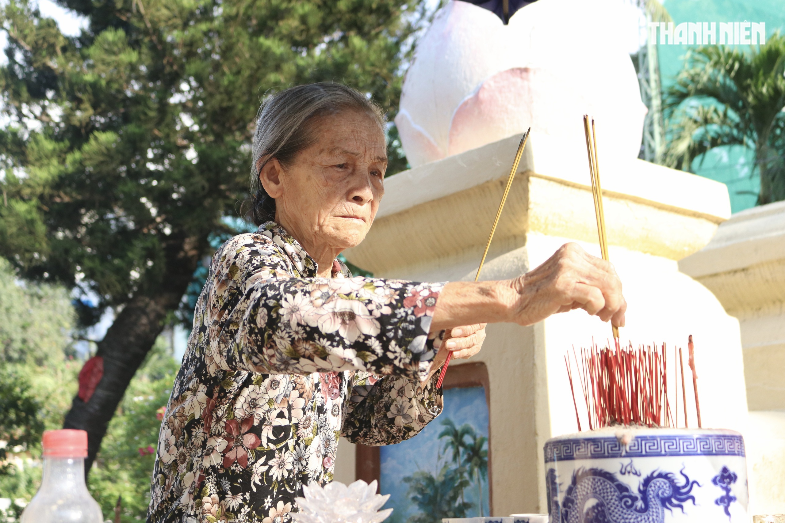 Mộ cổ 223 năm ở TP.HCM, của tướng phò chúa Nguyễn tự thiêu để cứu binh lính- Ảnh 11. Mộ cổ 223 năm ở TP.HCM, của tướng phò chúa Nguyễn tự thiêu để cứu binh lính- Ảnh 11.