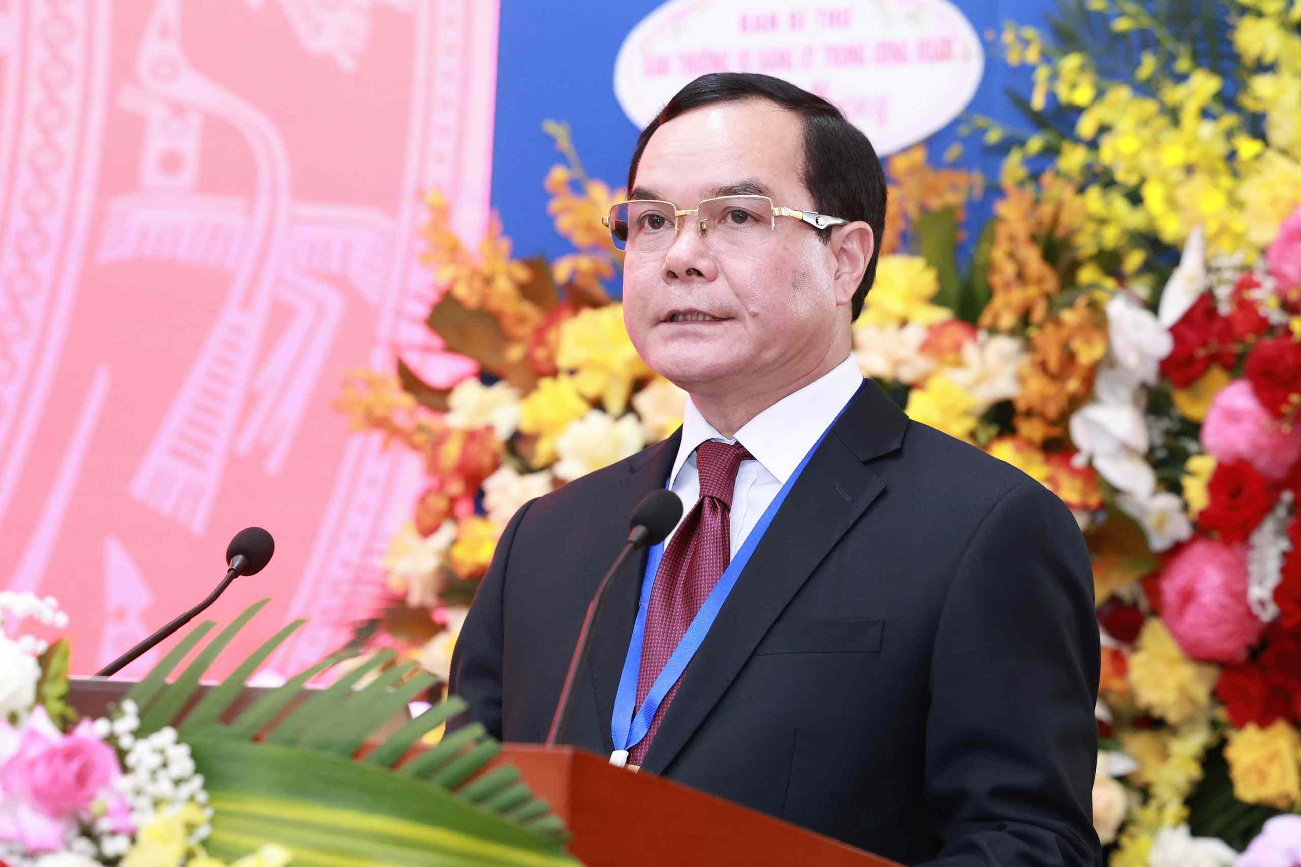 Chỉ định ông Nguyễn Đình Khang làm Bí thư Đảng ủy Tổng LĐLĐ Việt Nam- Ảnh 1.