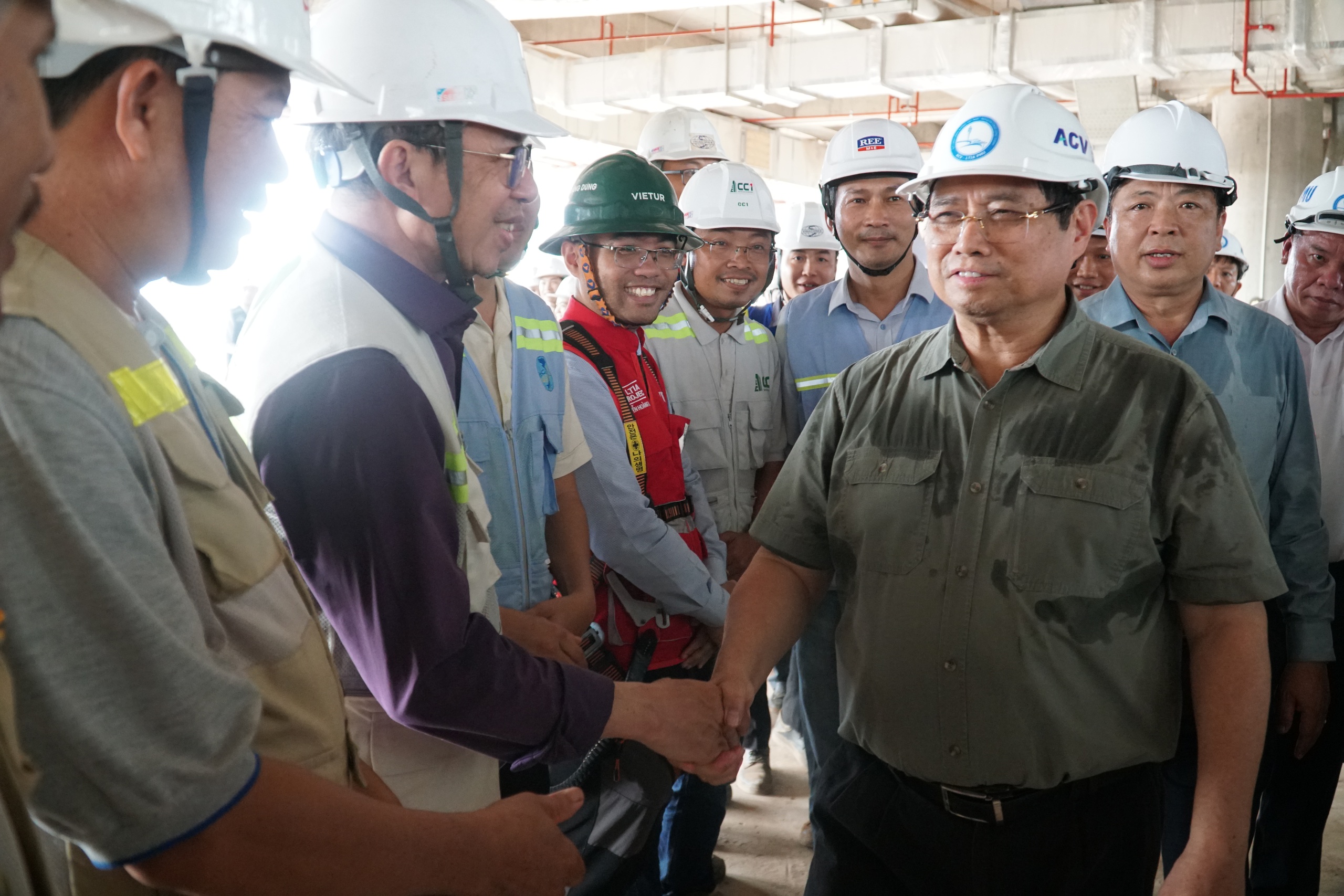 Thủ tướng kiểm tra tiến độ dự án sân bay Long Thành- Ảnh 3. Thủ tướng kiểm tra tiến độ dự án sân bay Long Thành- Ảnh 3.