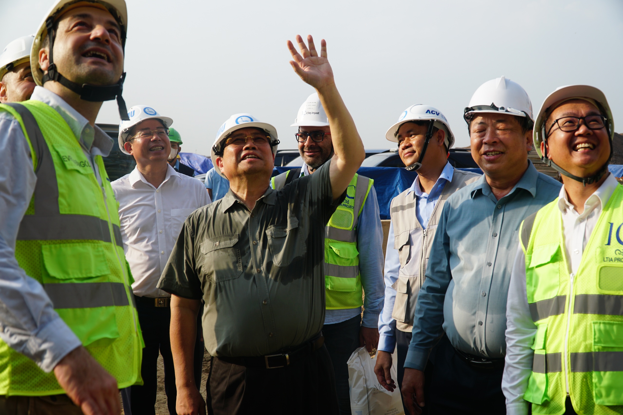 Thủ tướng kiểm tra tiến độ dự án sân bay Long Thành- Ảnh 7. Thủ tướng kiểm tra tiến độ dự án sân bay Long Thành- Ảnh 7.