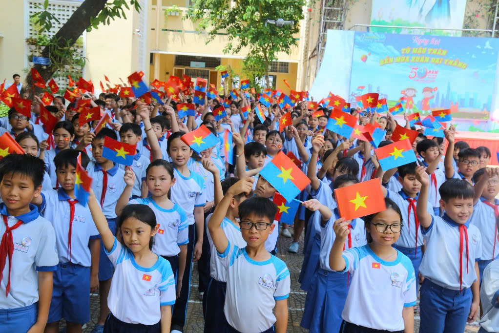 តើមានកាលវិភាគសាលាសម្រាប់សិស្សនៅទីក្រុងហូជីមិញហើយឬនៅ? - រូបថត ១. Đã có lịch tựu trường của học sinh TP.HCM chưa?- Ảnh 1.