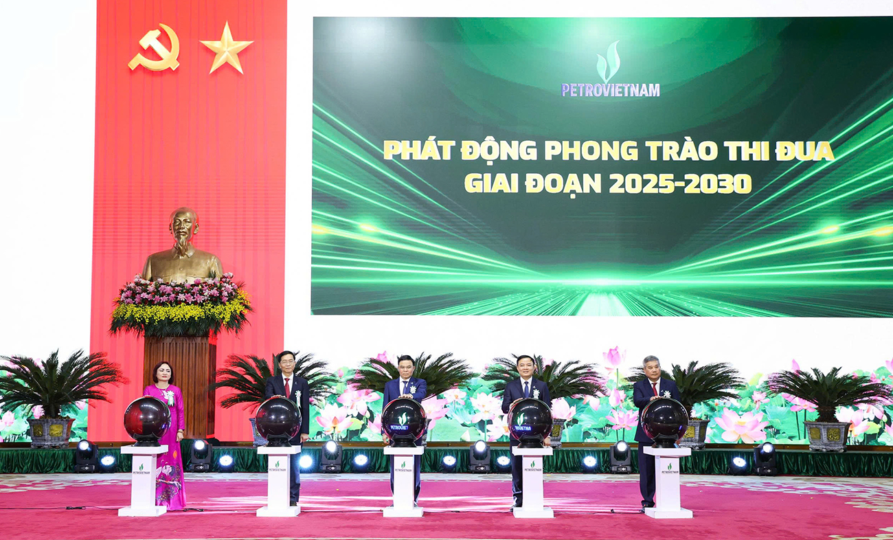 5 năm thi đua, Petrovietnam có hơn 7.082 sáng kiến, làm lợi 11.418 tỉ đồng - Ảnh 3. 5 năm thi đua, Petrovietnam có hơn 7.082 sáng kiến, làm lợi 11.418 tỉ đồng - Ảnh 3.