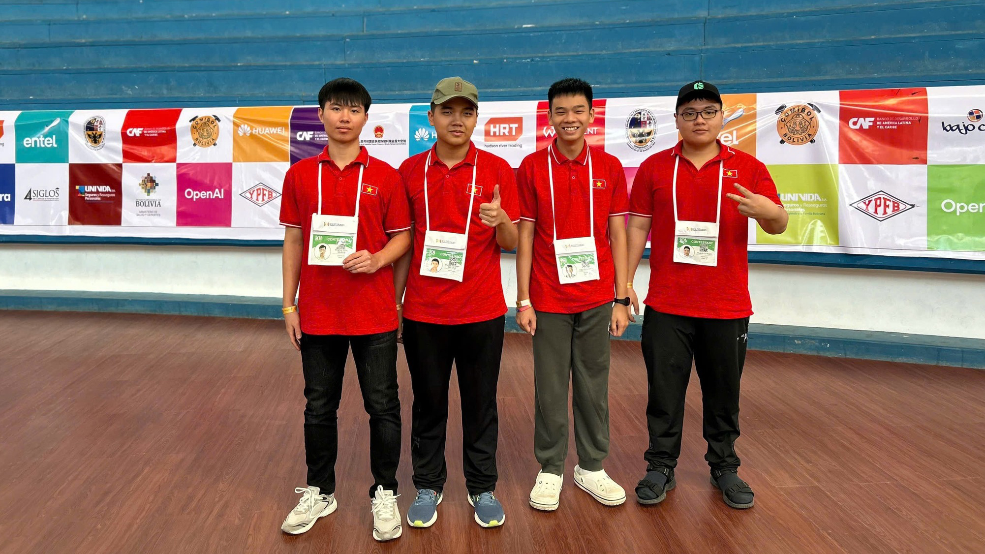Le Kien Thanh vann en guldmedalj vid den internationella olympiaden i informatik 2025 - Foto 1. Lê Kiến Thành đoạt huy chương vàng Olympic Tin học quốc tế 2025- Ảnh 1.