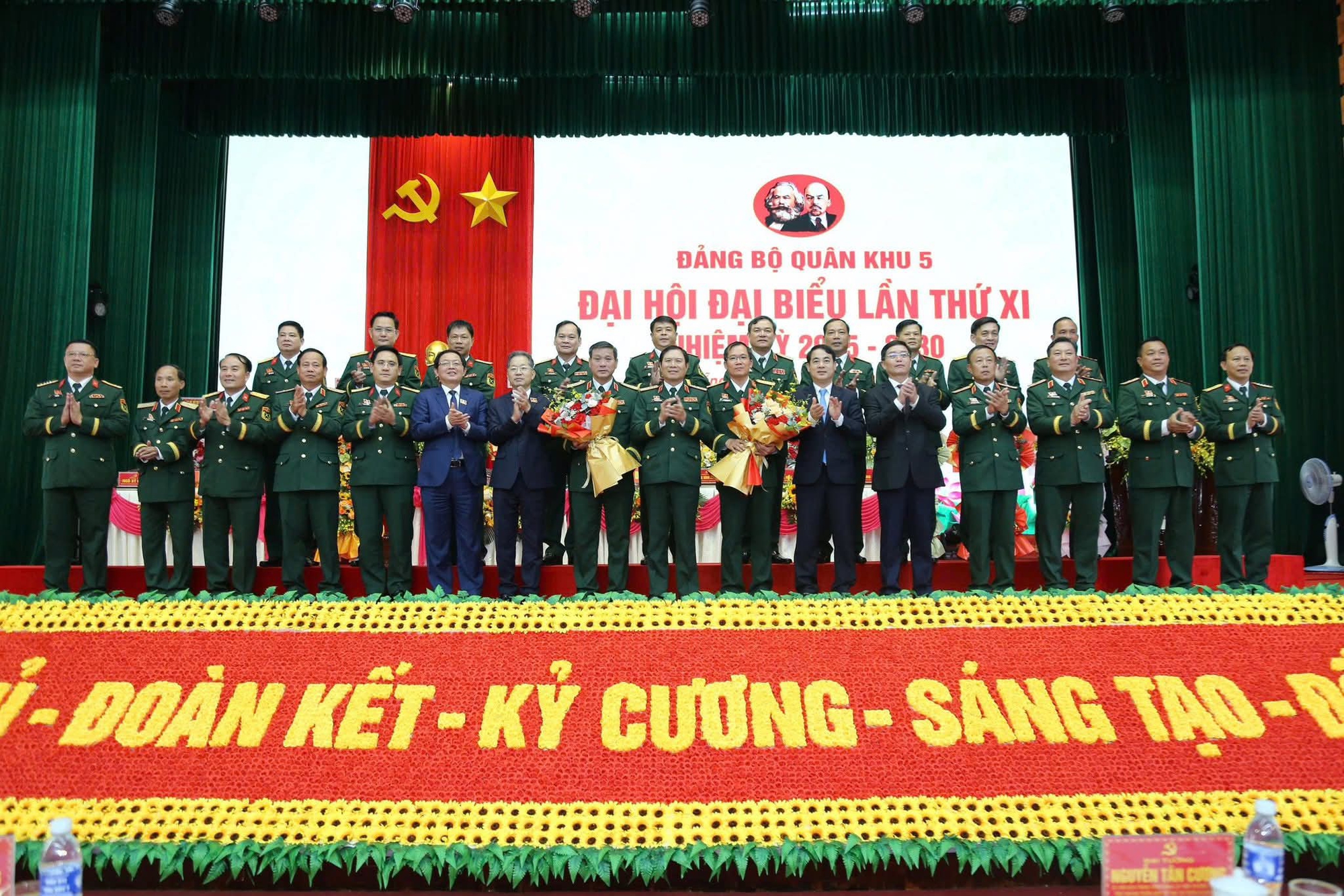 Đảng bộ Quân khu 5: Vững 'thế trận lòng dân', mạnh sẵn sàng chiến đấu - Ảnh 5.