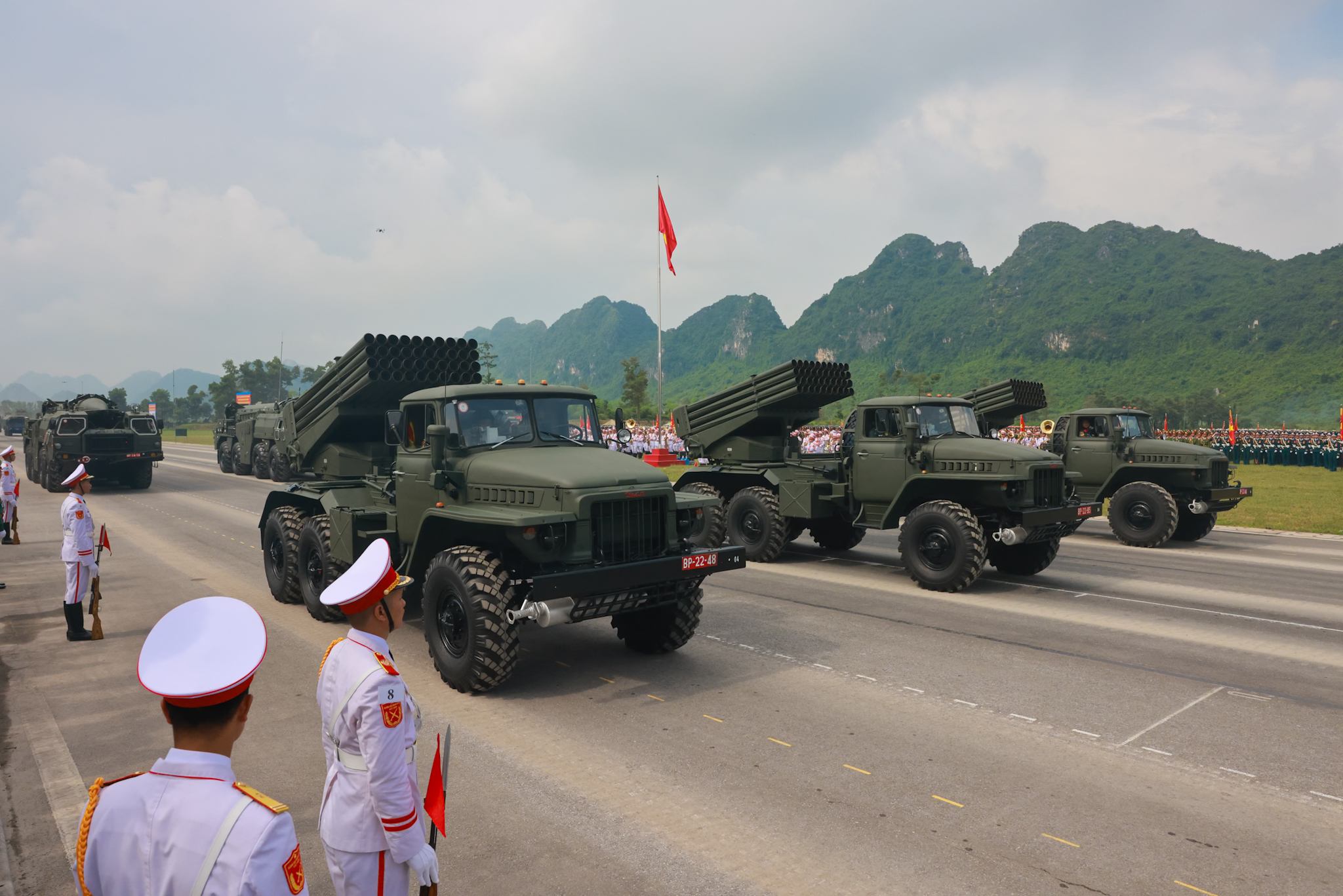 Pháo binh – tên lửa Việt Nam: Từ duyệt binh 1955 đến diễu binh 2025 - Ảnh 14.