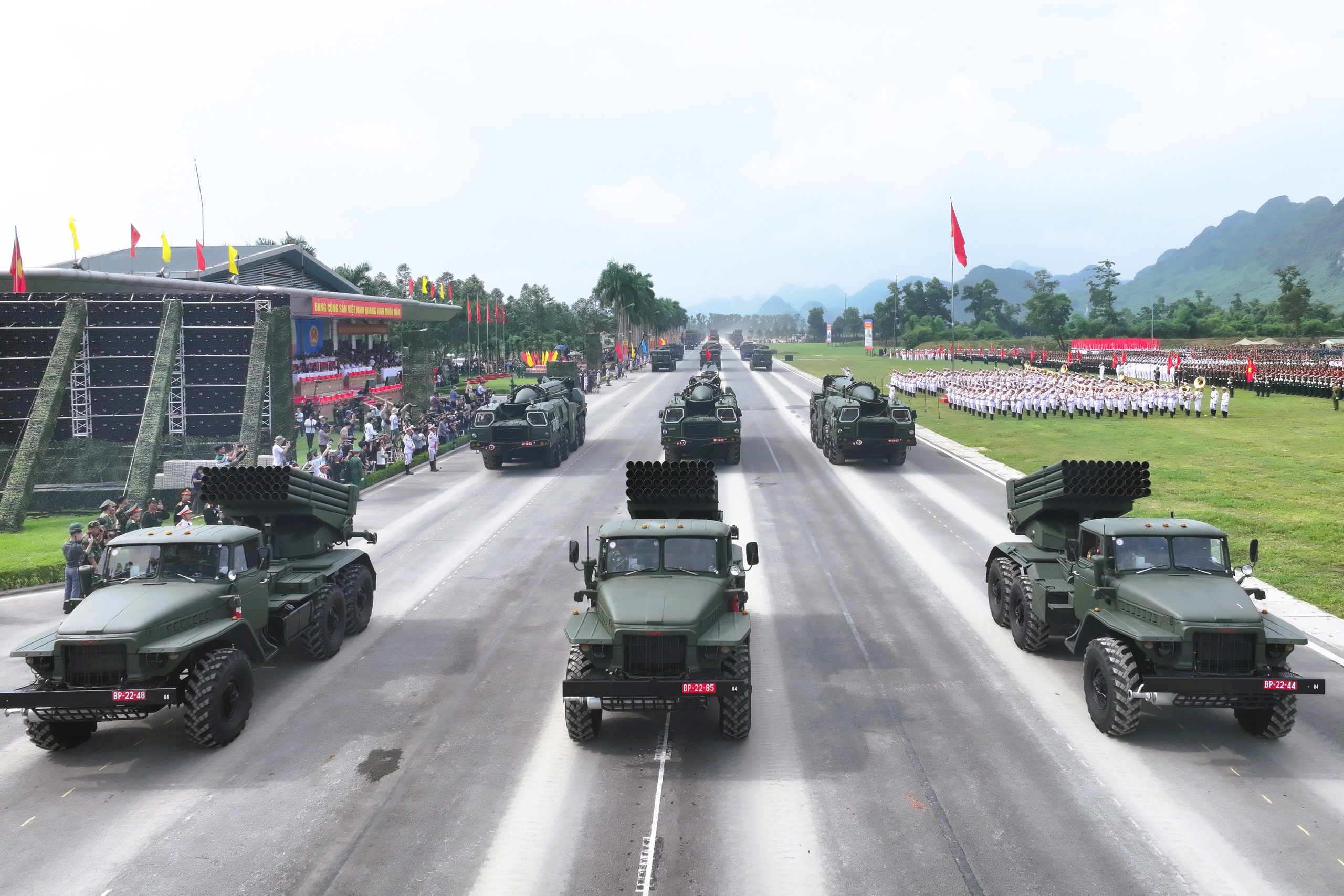 Pháo binh – tên lửa Việt Nam: Từ duyệt binh 1955 đến diễu binh 2025 - Ảnh 9.