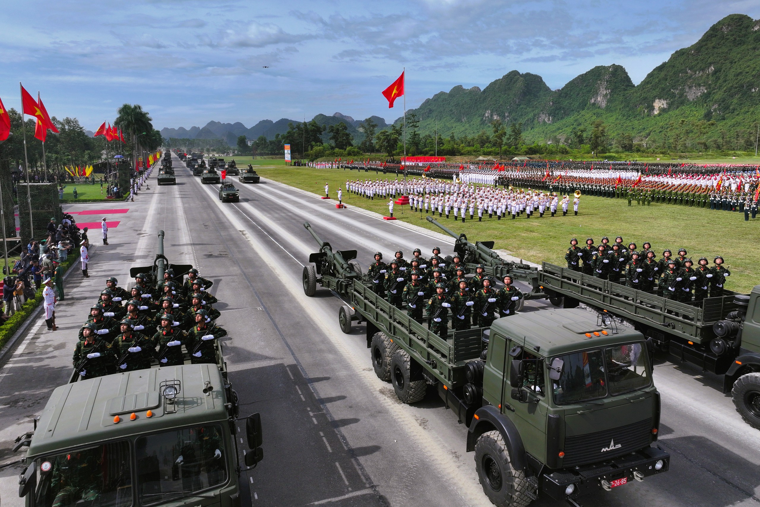 Pháo binh – tên lửa Việt Nam: Từ duyệt binh 1955 đến diễu binh 2025 - Ảnh 7.