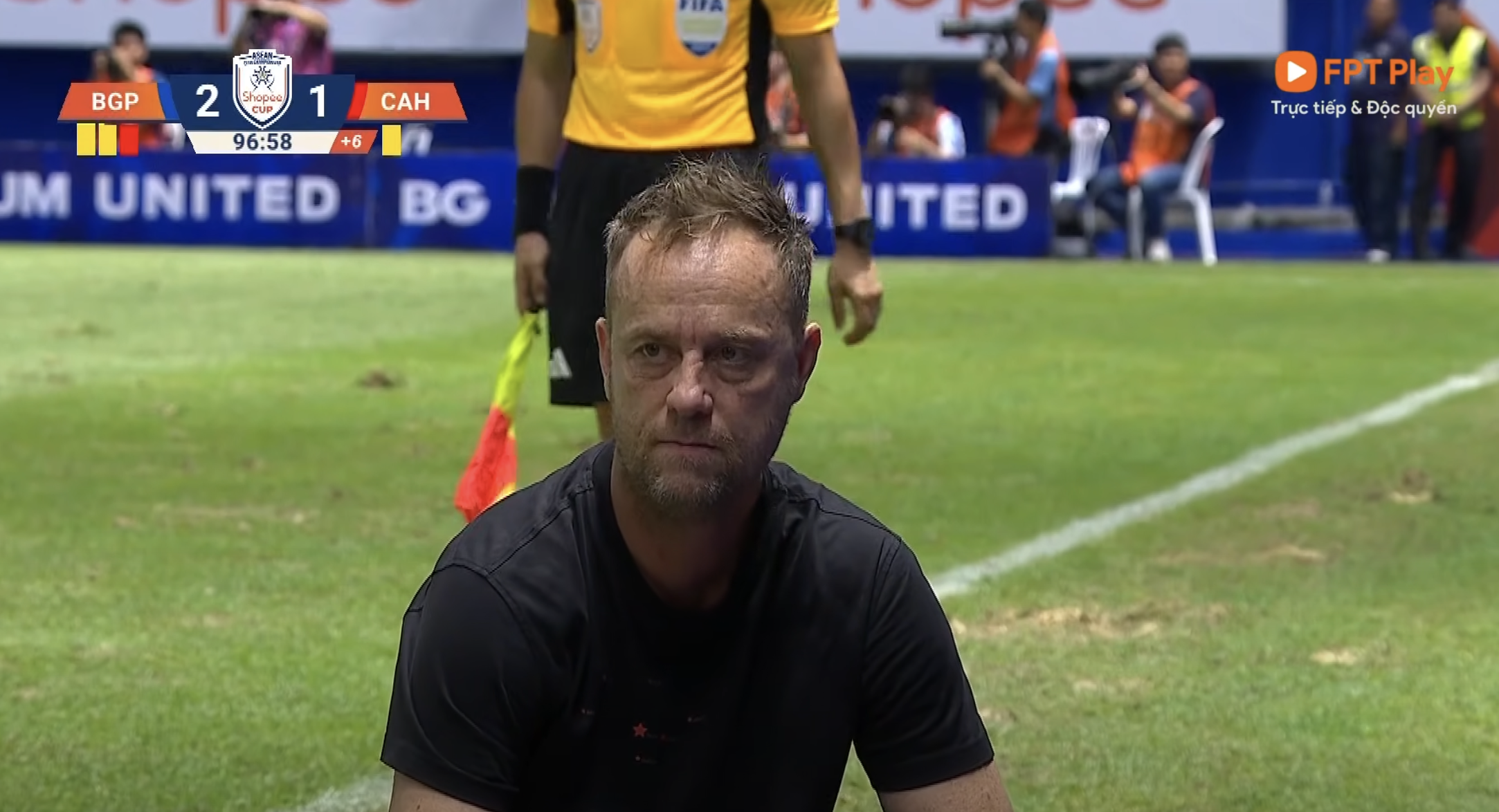 'Messi Thai' bersinar, Kelab CAHN kalah malang di kejohanan Asia Tenggara: Jurulatih Polking kecewa! - Foto 4. 'Messi Thái' rực sáng, CLB CAHN thua cực đáng tiếc tại giải Đông Nam Á: HLV Polking thất thần!- Ảnh 4.