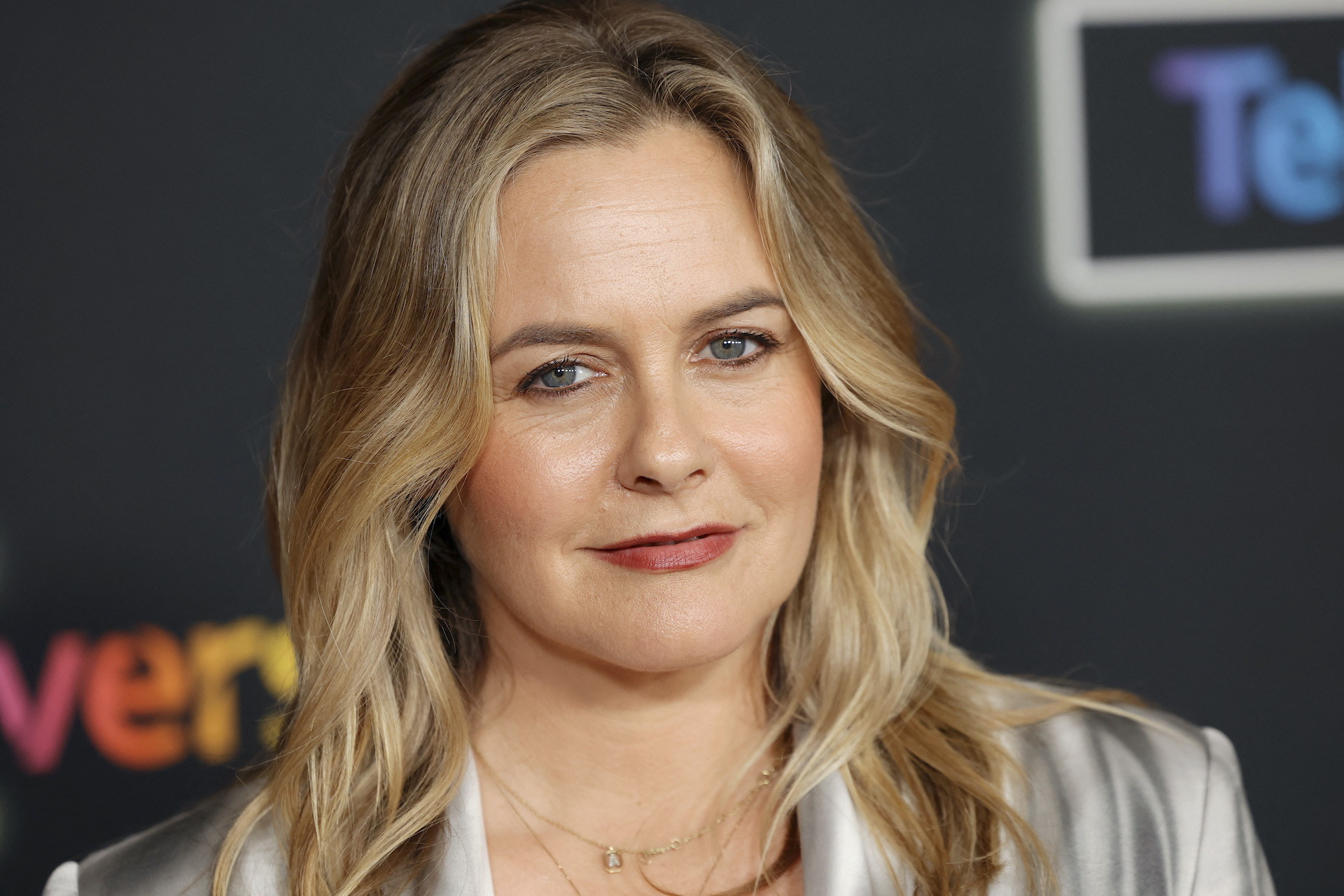 Nữ thần màn ảnh Alicia Silverstone hé lộ lý do rời Hollywood thời đỉnh cao - Ảnh 1.