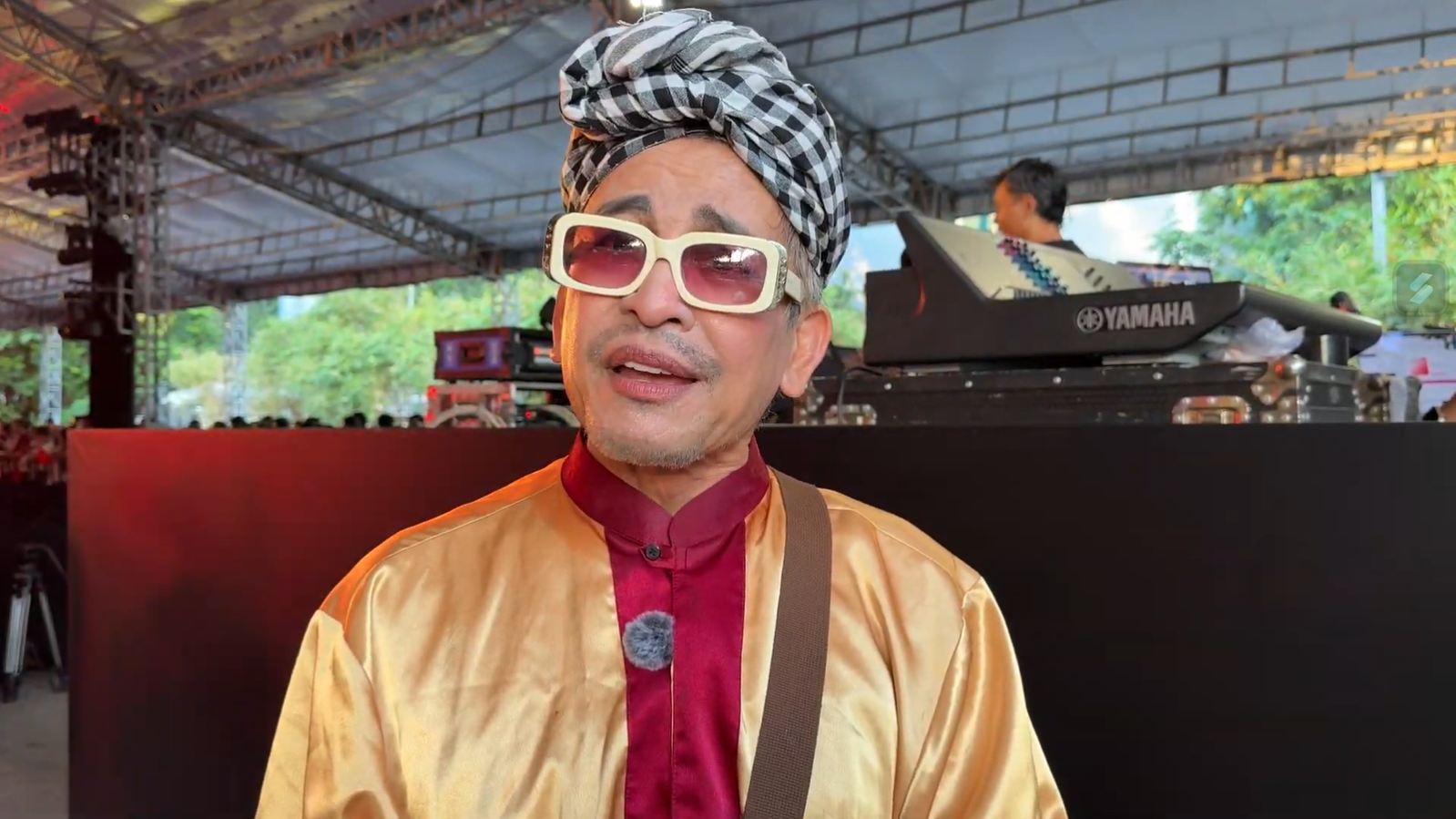 Phản ứng bất ngờ của nghệ sĩ Thanh Bạch về chuyện cát sê- Ảnh 1. Phản ứng bất ngờ của nghệ sĩ Thanh Bạch về chuyện cát sê- Ảnh 1.