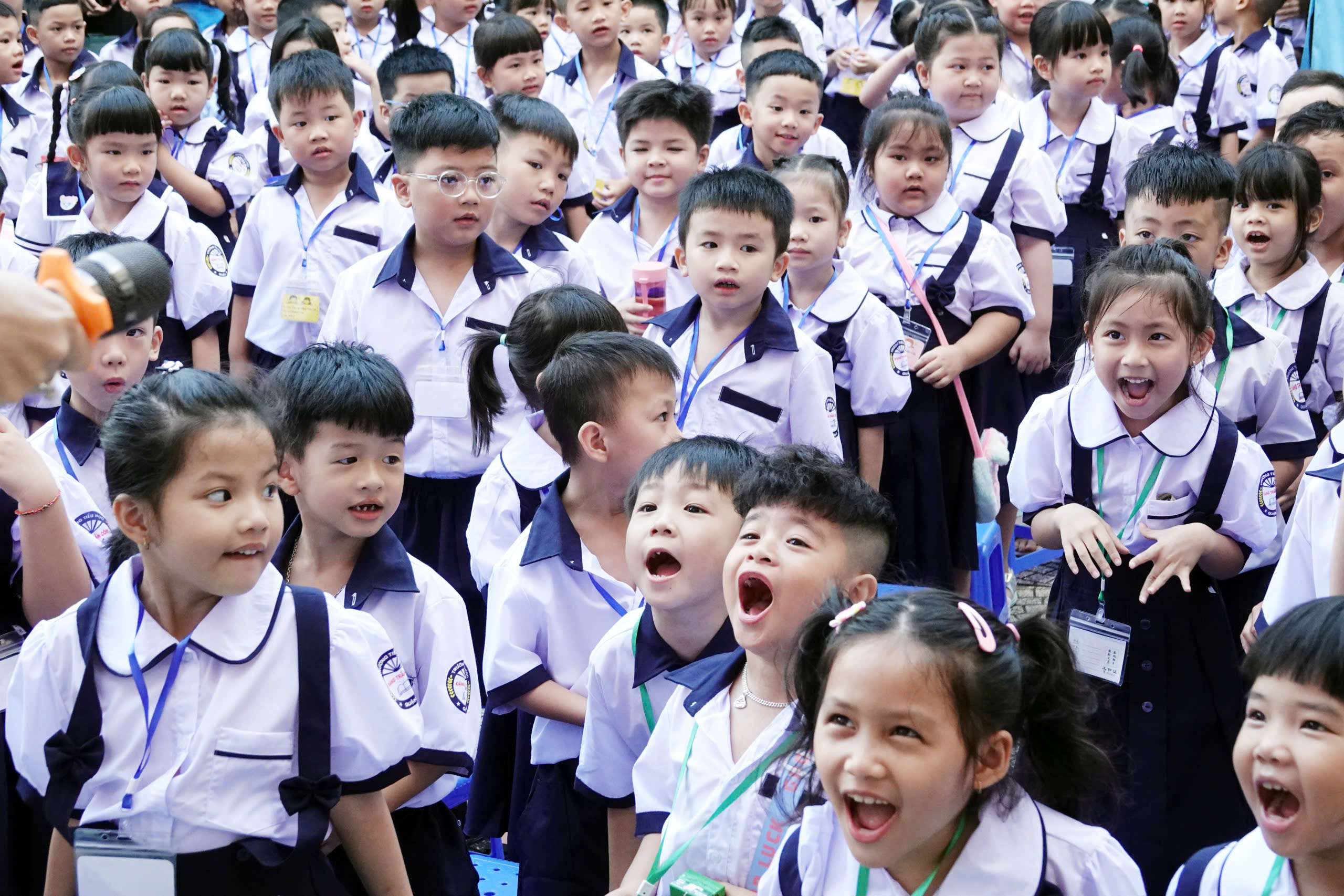 Nụ cười trong trẻo ngày tựu trường của học sinh lớp 1 TP.HCM - Ảnh 6.