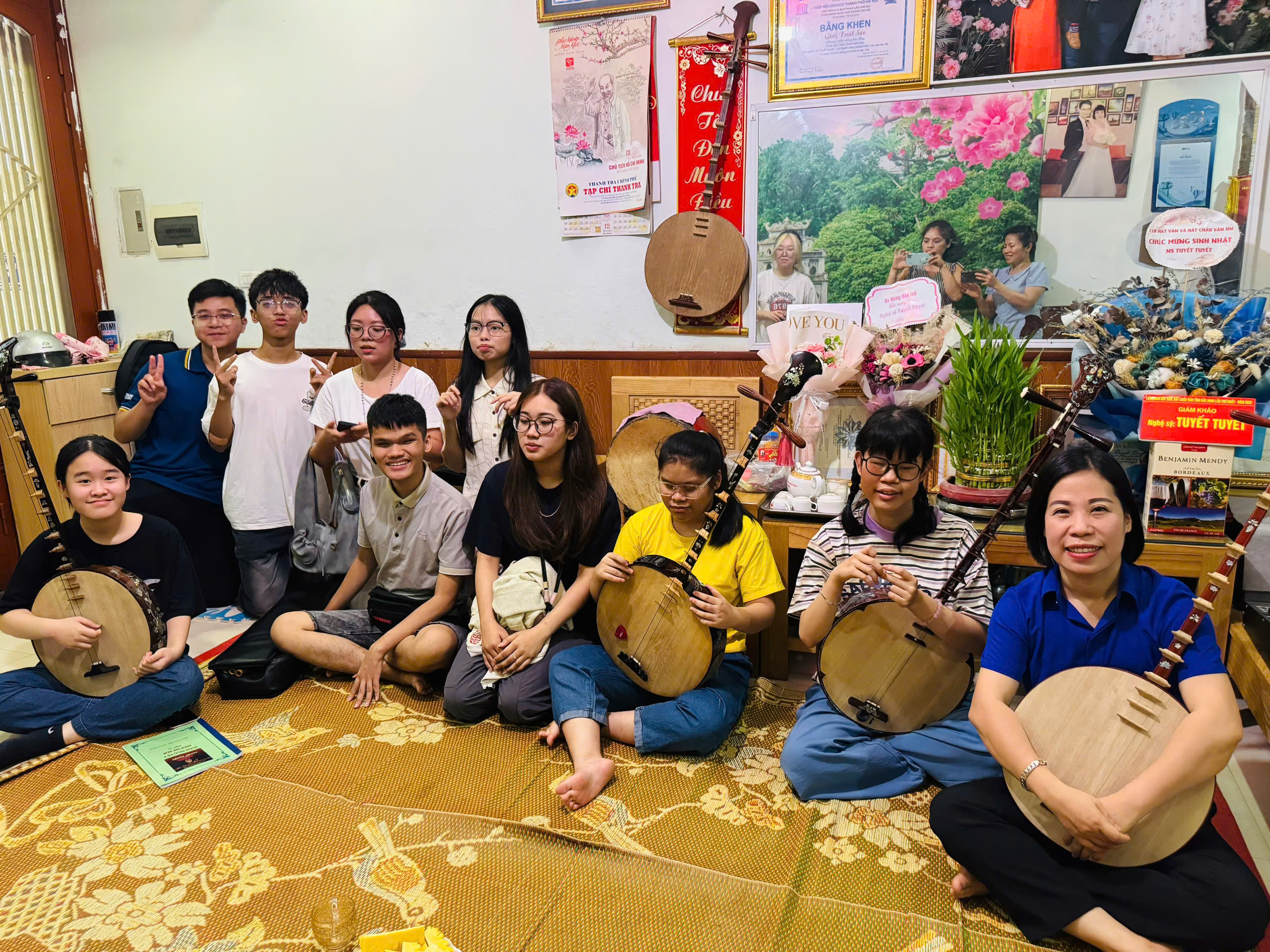Độc lạ chúc sinh nhật bằng… hát văn: Dân mạng hào hứng bình luận tên người thân - Ảnh 6.