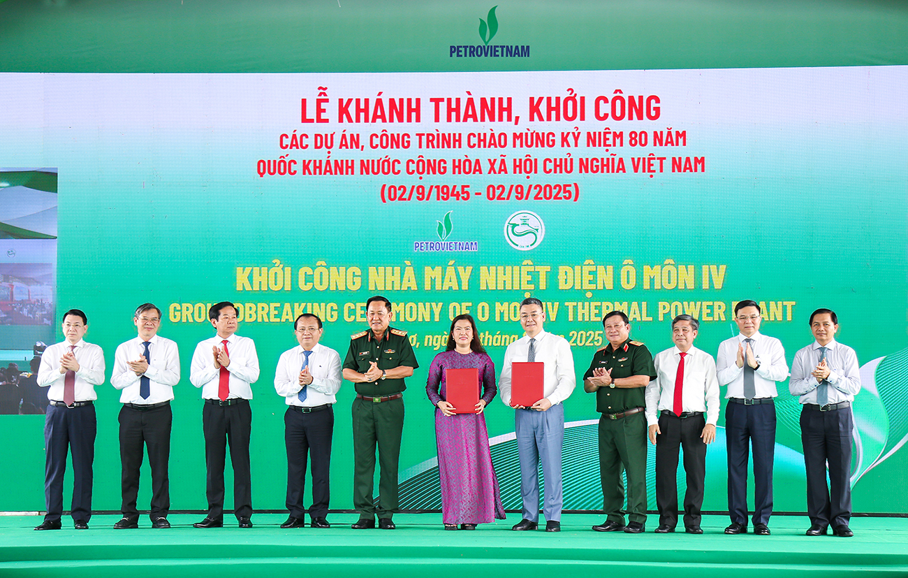 Petrovietnam khởi công dự án điện tỉ USD- Ảnh 2. Petrovietnam khởi công dự án điện tỉ USD- Ảnh 2.