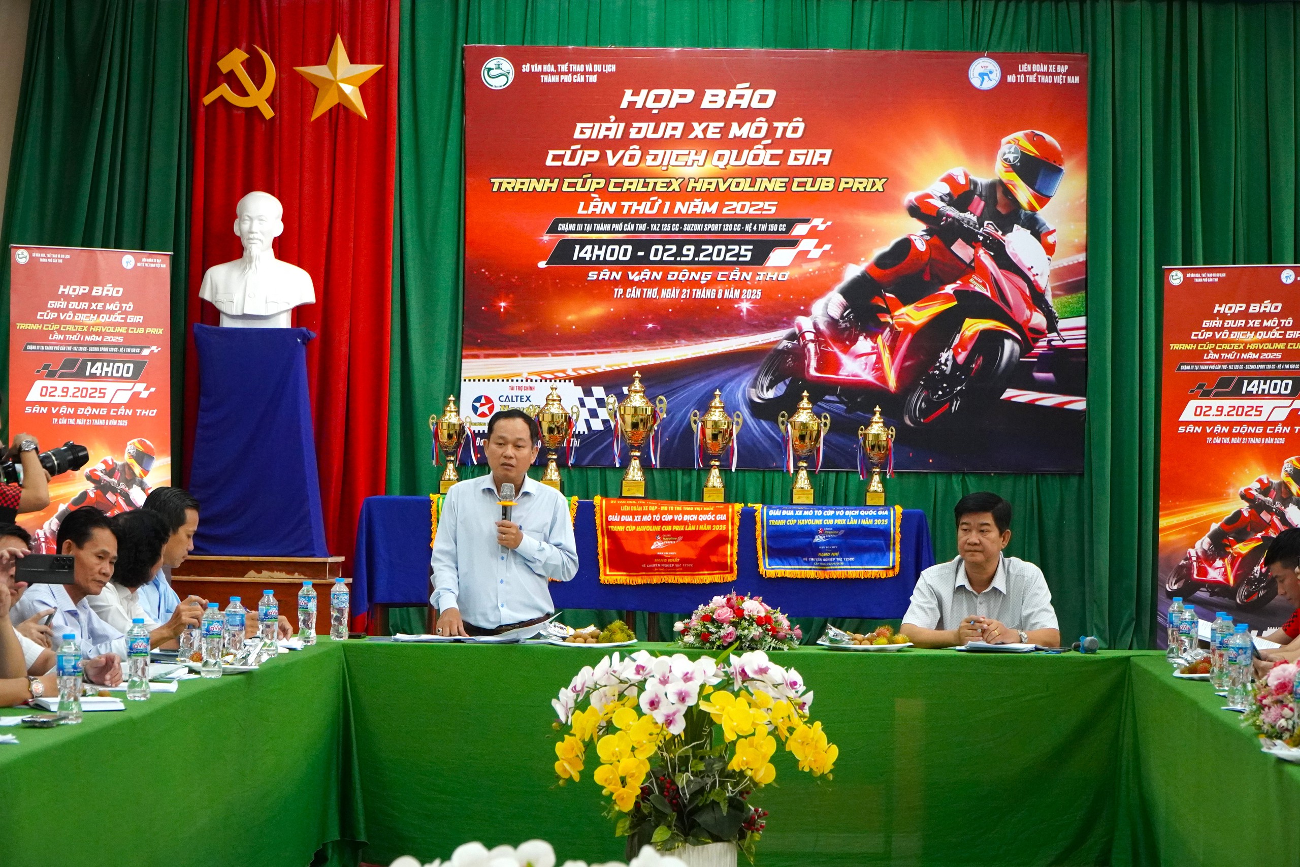 Can Tho pořádá 3 závody motocyklových závodů u příležitosti oslavy státního svátku 2. září - Foto 1. Cần Thơ tổ chức giải đua xe 3 dòng mô tô mừng Quốc khánh 2.9- Ảnh 1.