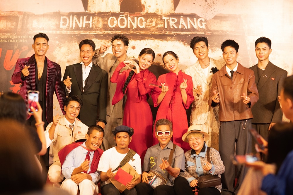 Đằng sau vai diễn của Lương Gia Huy trong Mưa đỏ - Ảnh 2.
