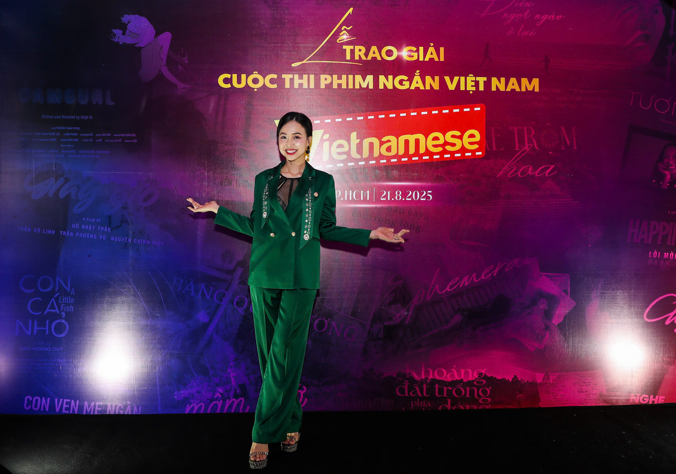 Diễn viên Thúy Ngân quyến rũ, Đinh Ngọc Diệp cá tính trên thảm đỏ- Ảnh 4.