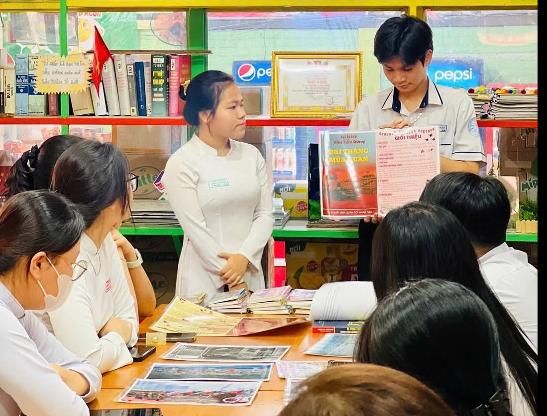 - Foto 1.  - Ảnh 1.