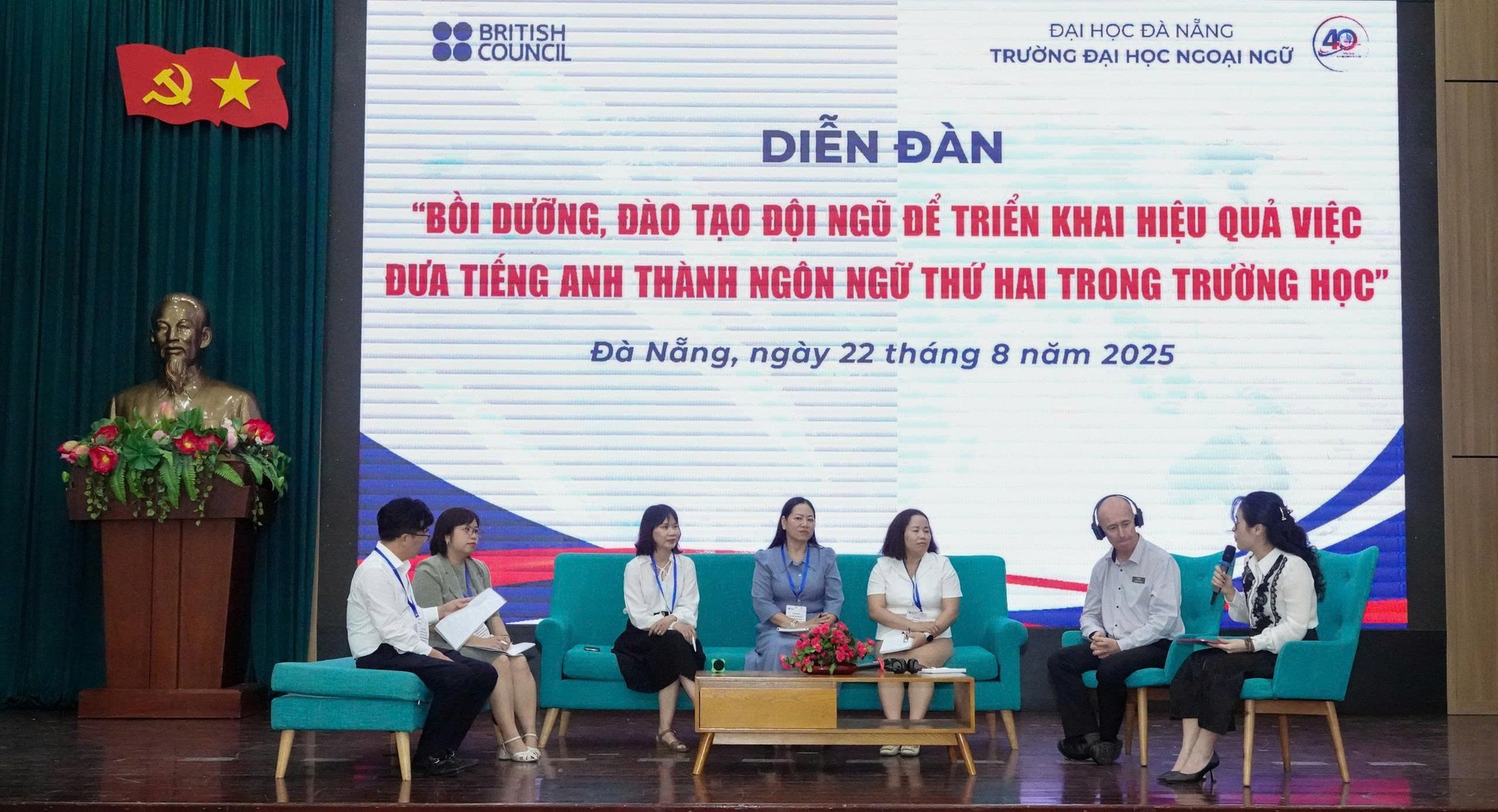 - Fotografie 2.  - Ảnh 2.